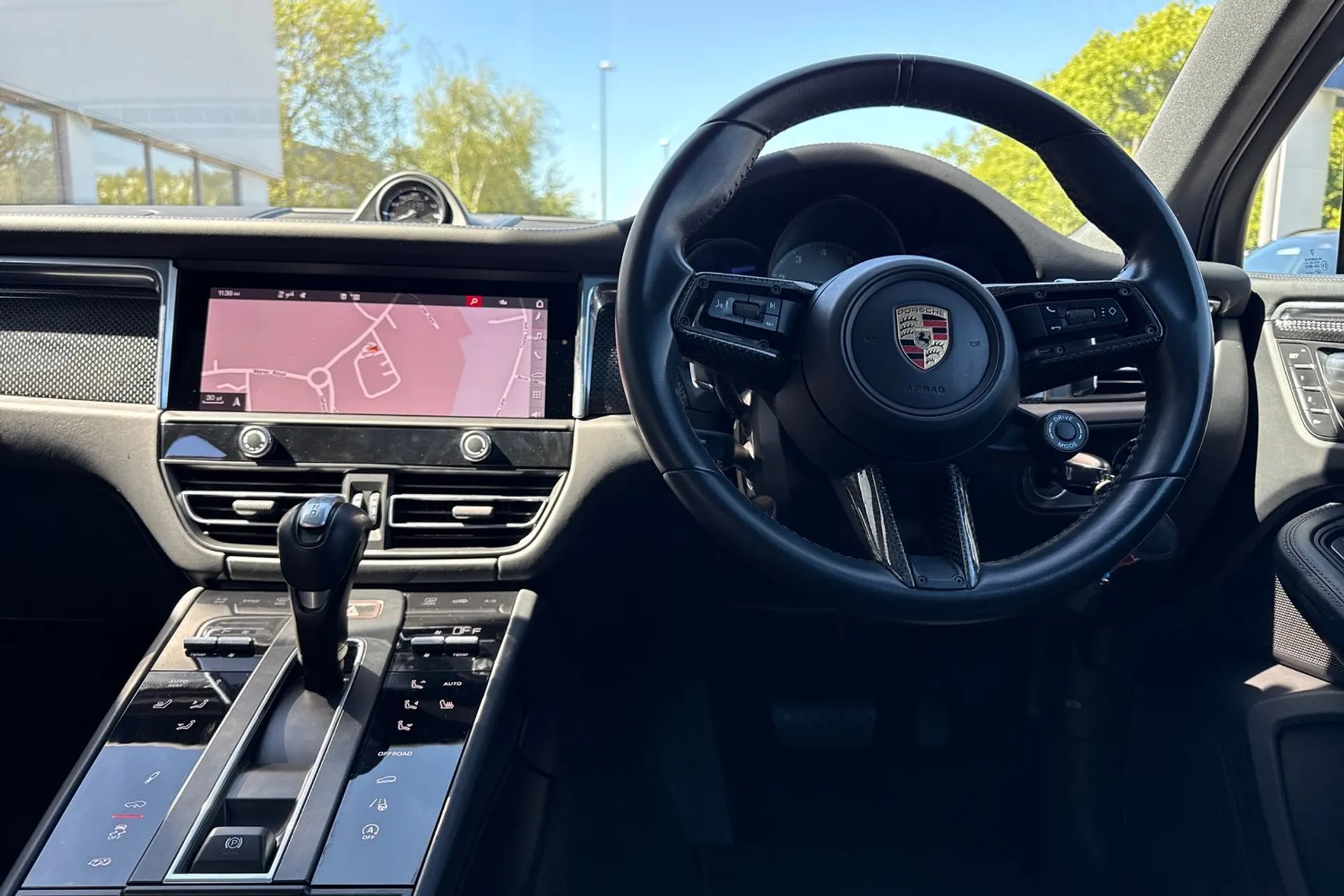 Porsche MACAN thumbnail image number 34