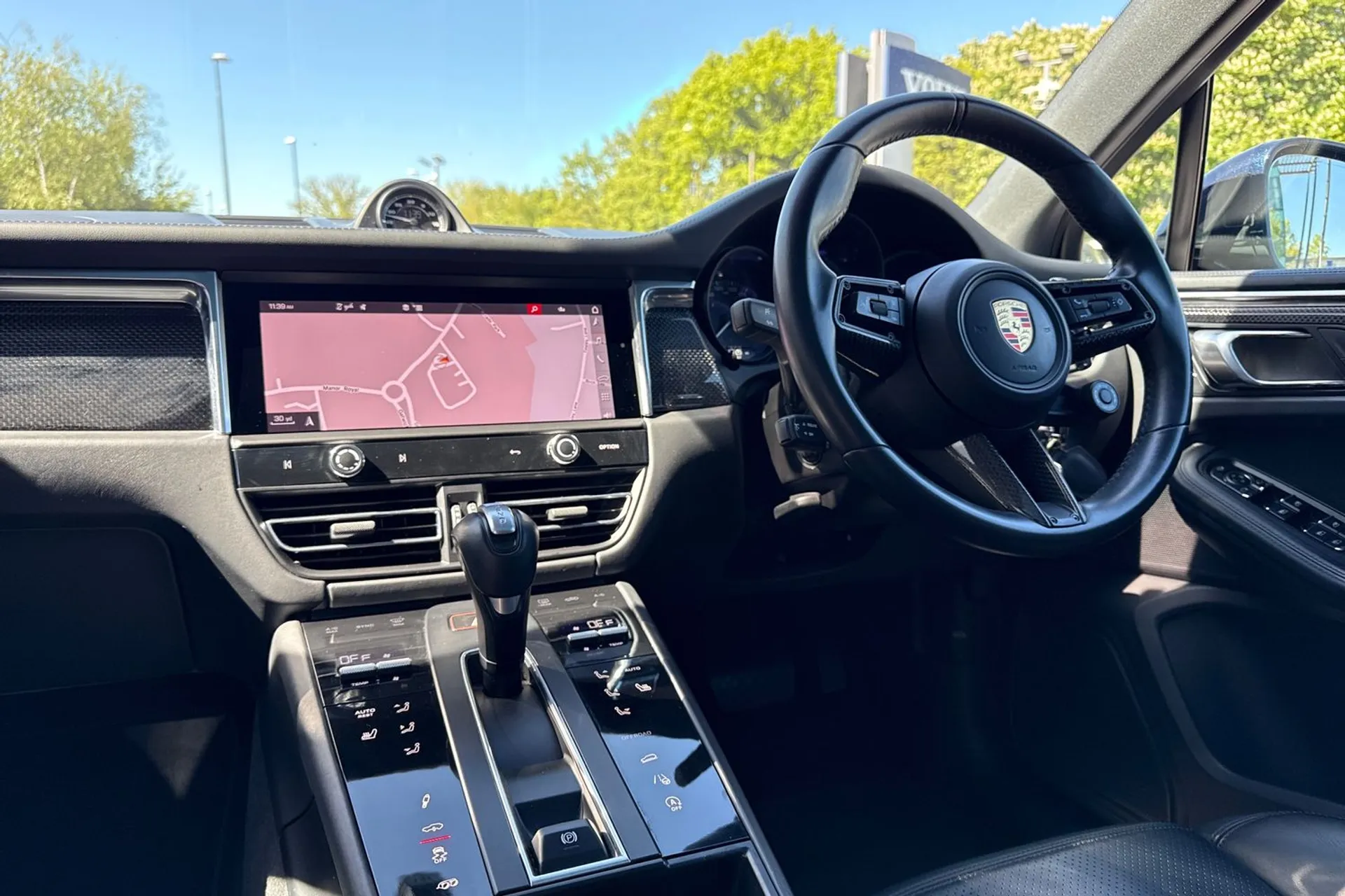 Porsche MACAN thumbnail image number 35