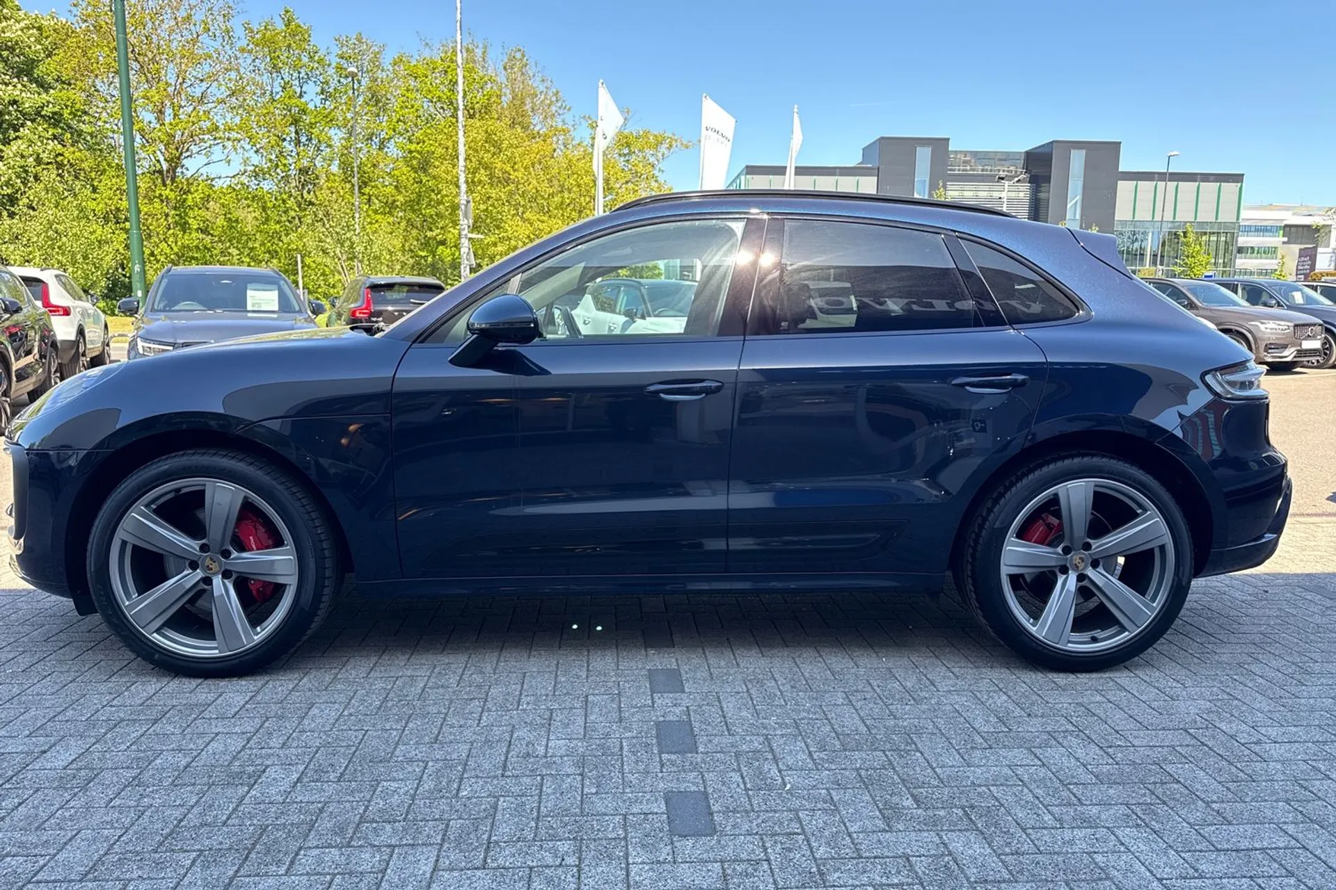 Porsche MACAN thumbnail image number 11