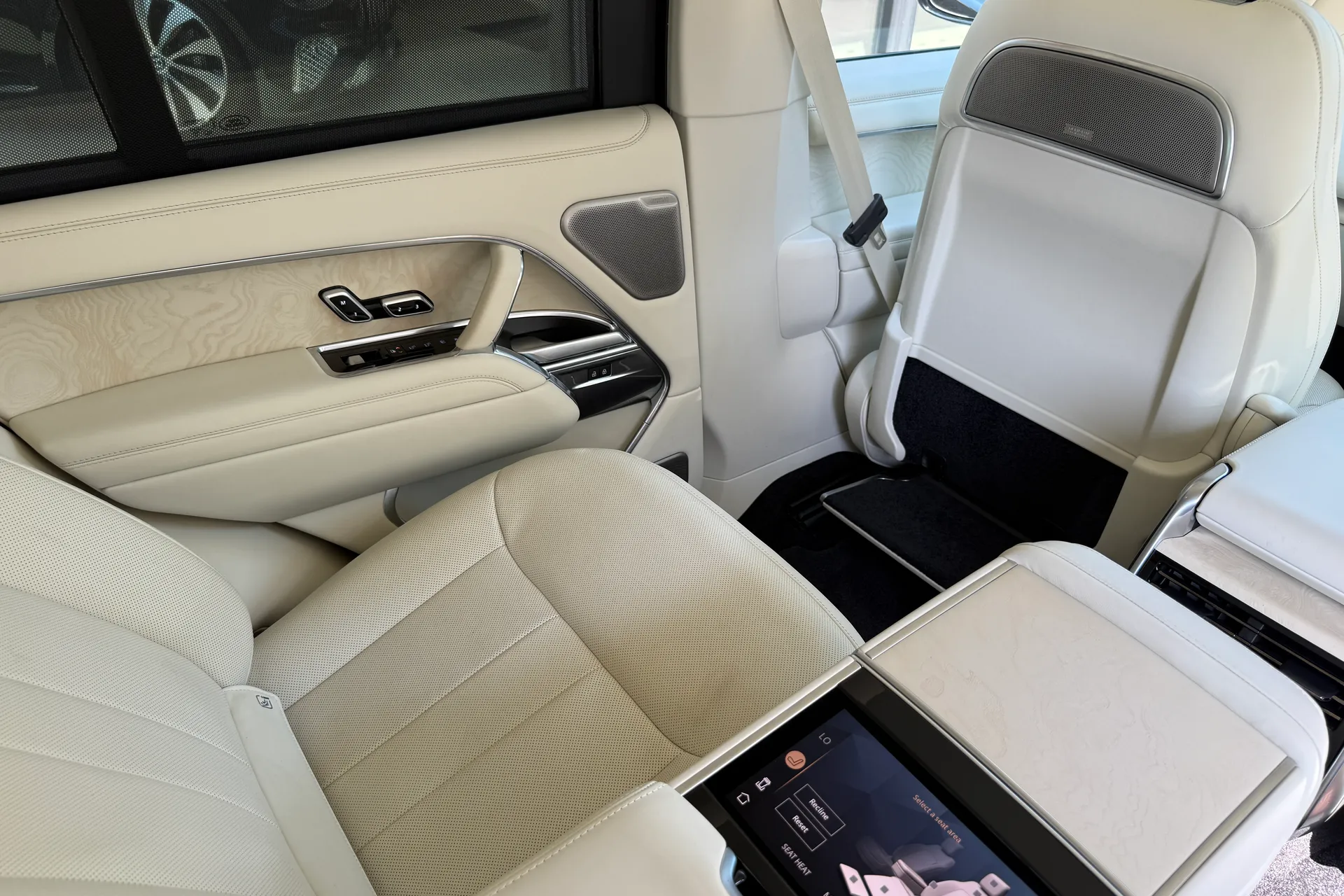 LAND ROVER RANGE ROVER thumbnail image number 25