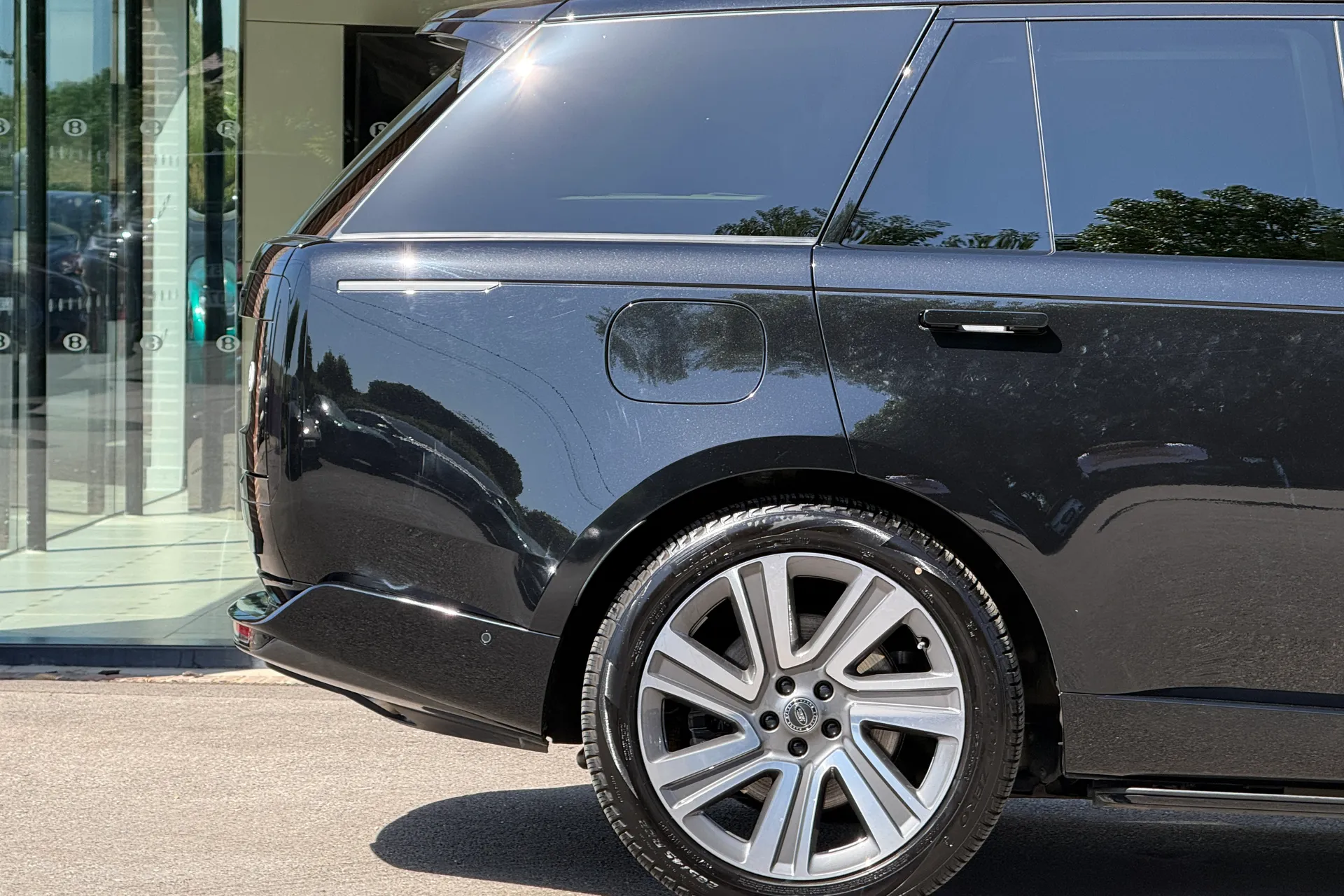 LAND ROVER RANGE ROVER thumbnail image number 10
