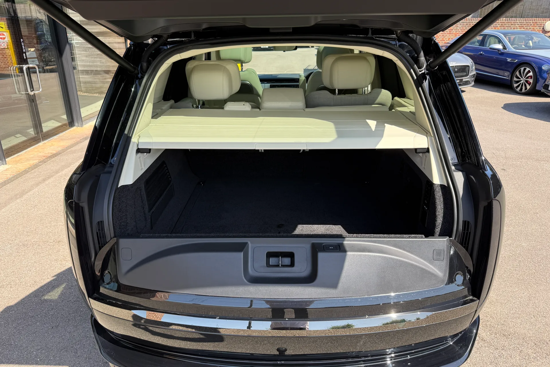 LAND ROVER RANGE ROVER thumbnail image number 6