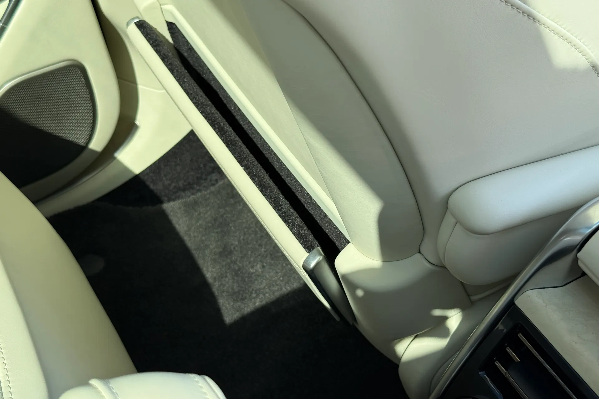 LAND ROVER RANGE ROVER thumbnail image number 38