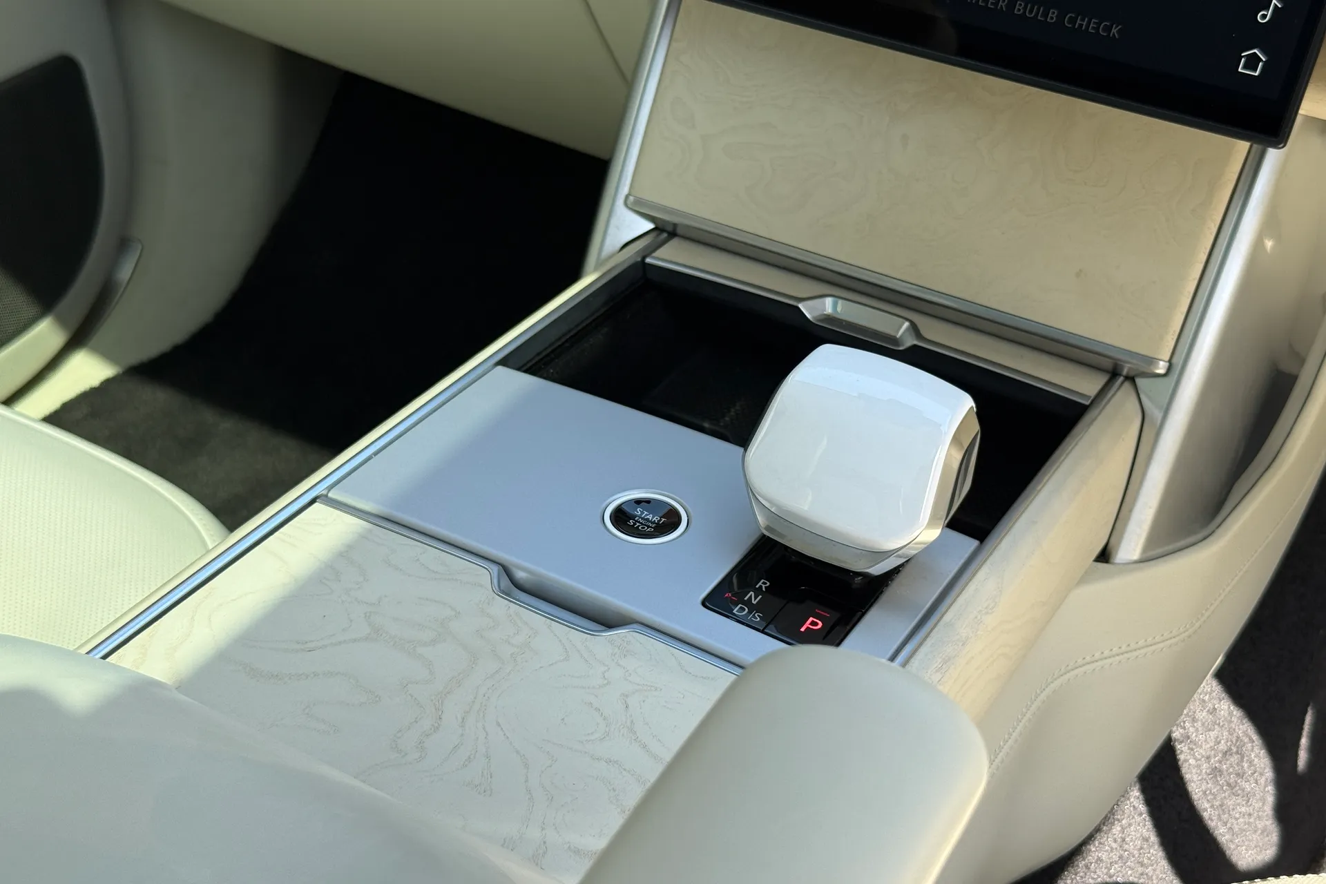 LAND ROVER RANGE ROVER thumbnail image number 35