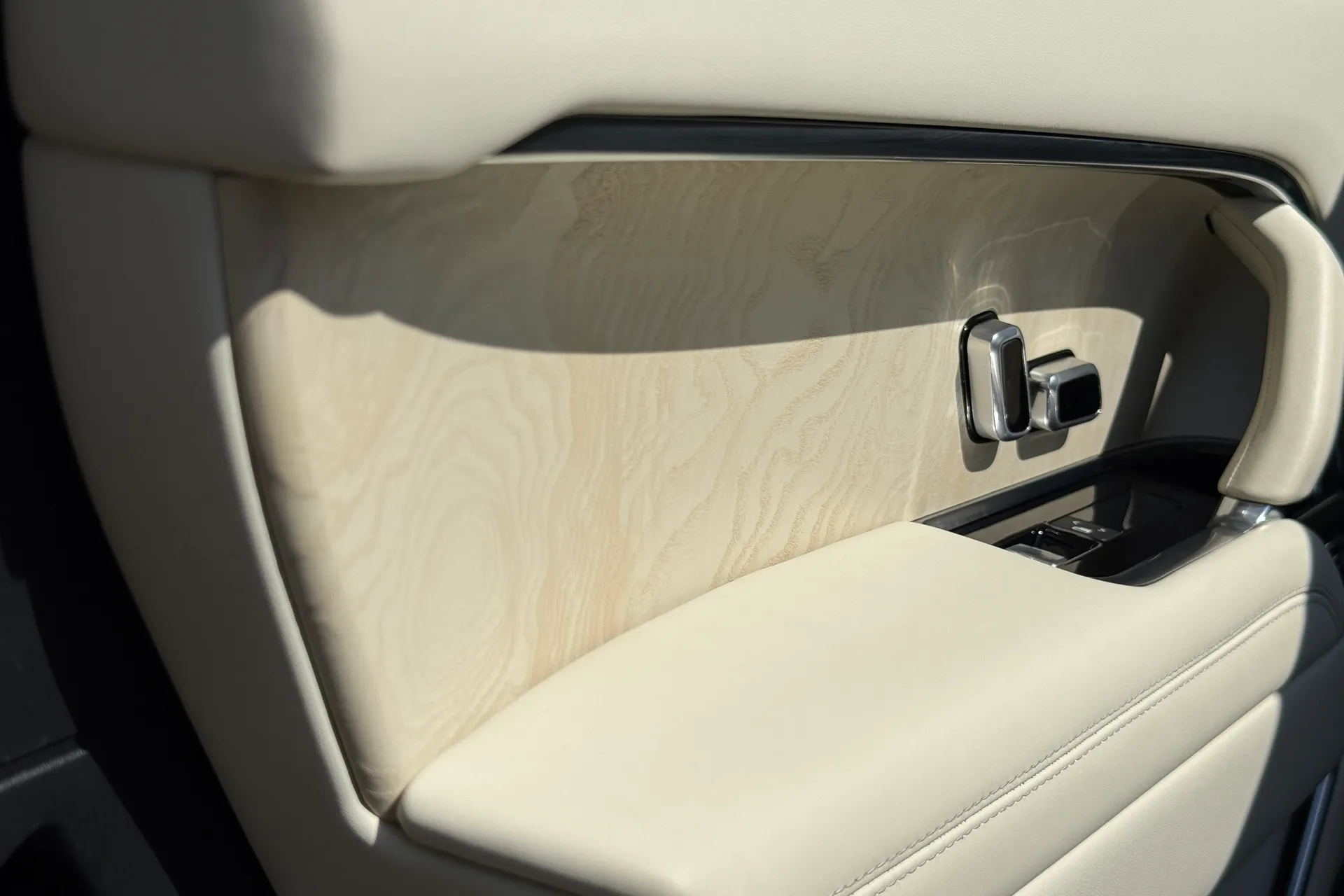 LAND ROVER RANGE ROVER thumbnail image number 30