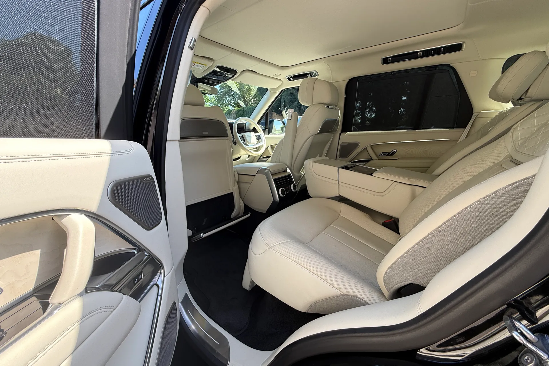 LAND ROVER RANGE ROVER thumbnail image number 28
