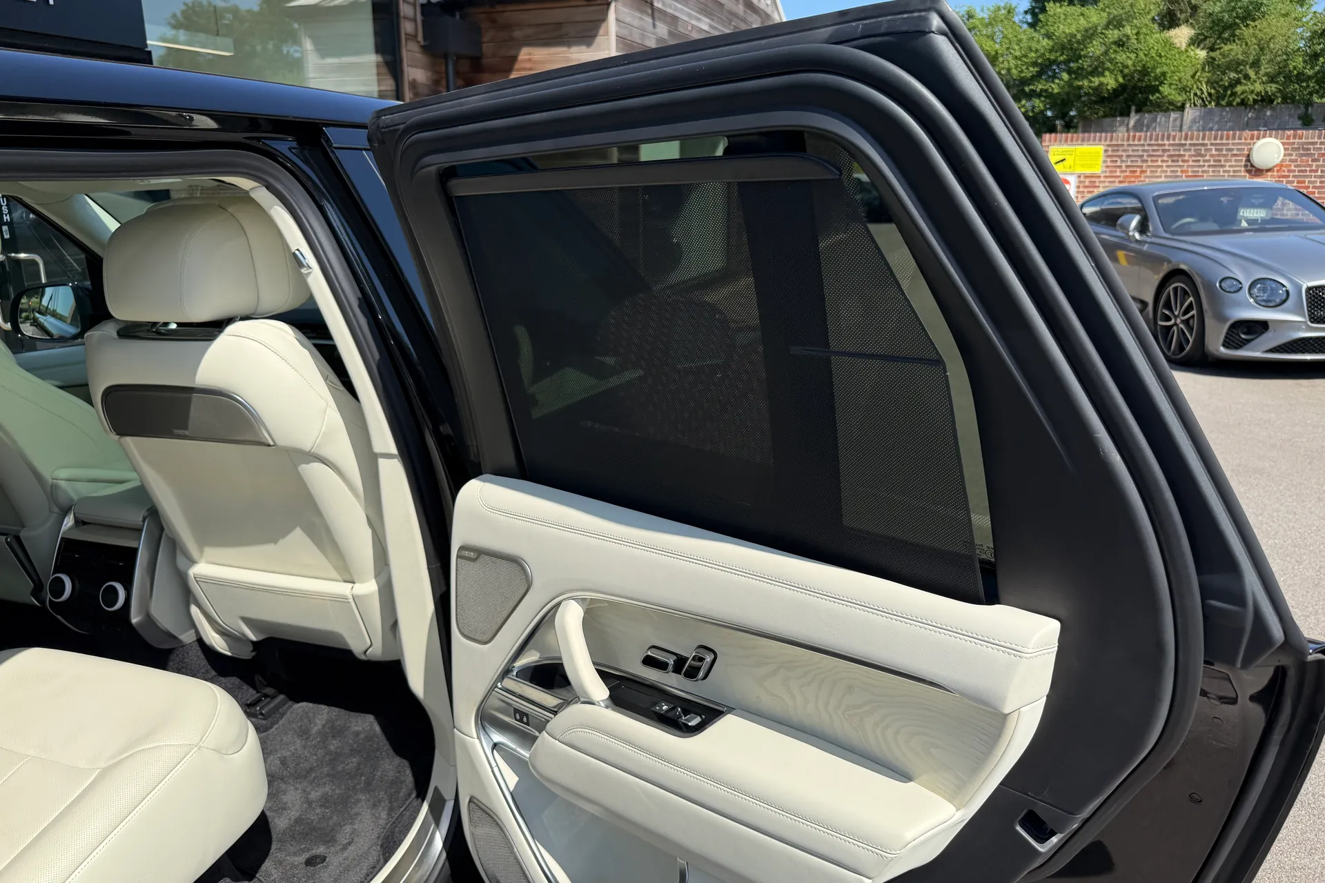 LAND ROVER RANGE ROVER thumbnail image number 15