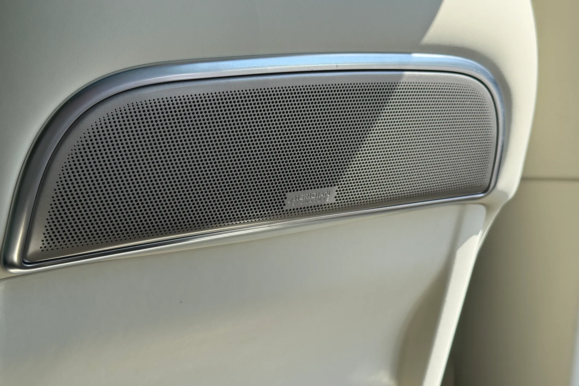 LAND ROVER RANGE ROVER thumbnail image number 19