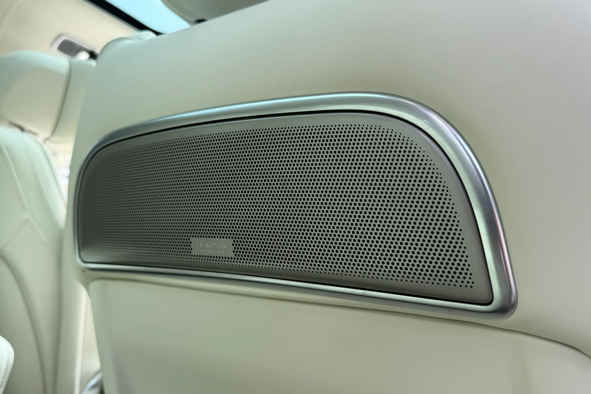 LAND ROVER RANGE ROVER thumbnail image number 14
