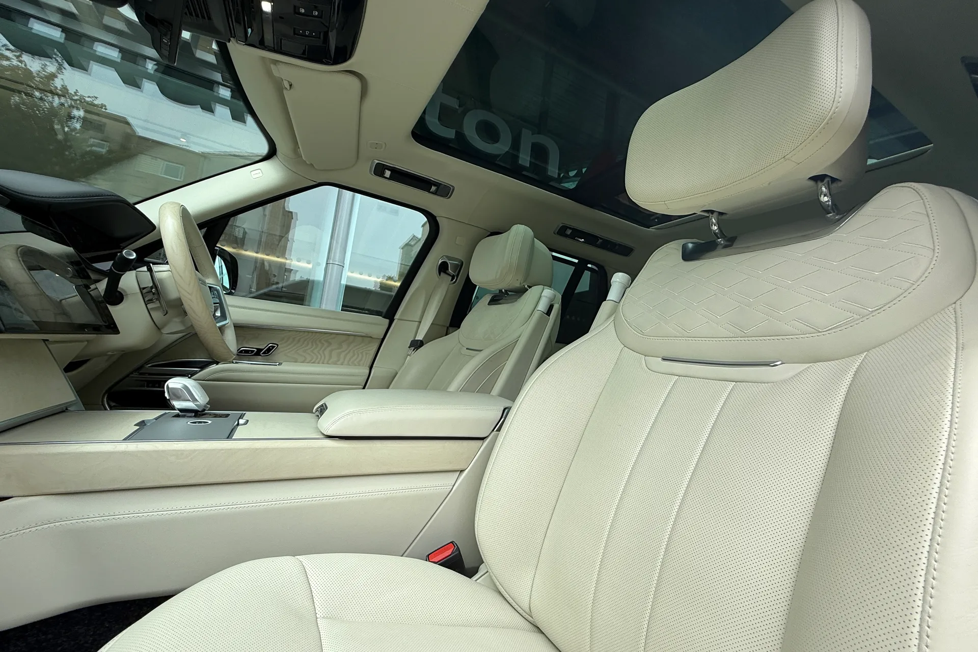 LAND ROVER RANGE ROVER thumbnail image number 78