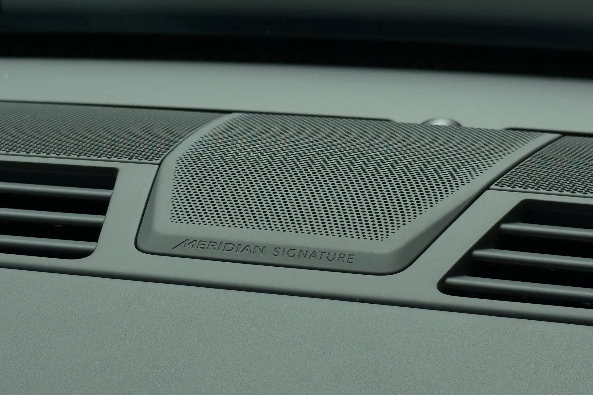 LAND ROVER RANGE ROVER thumbnail image number 44