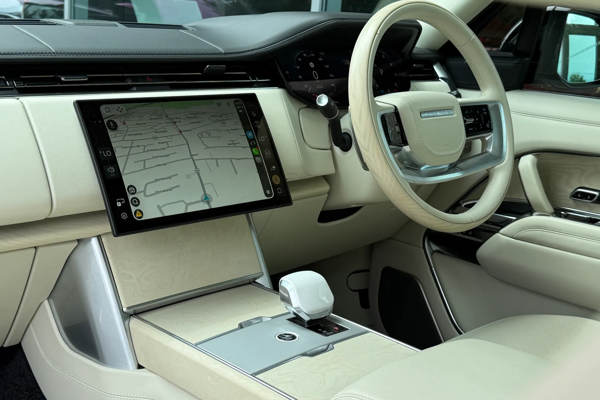 LAND ROVER RANGE ROVER thumbnail image number 76