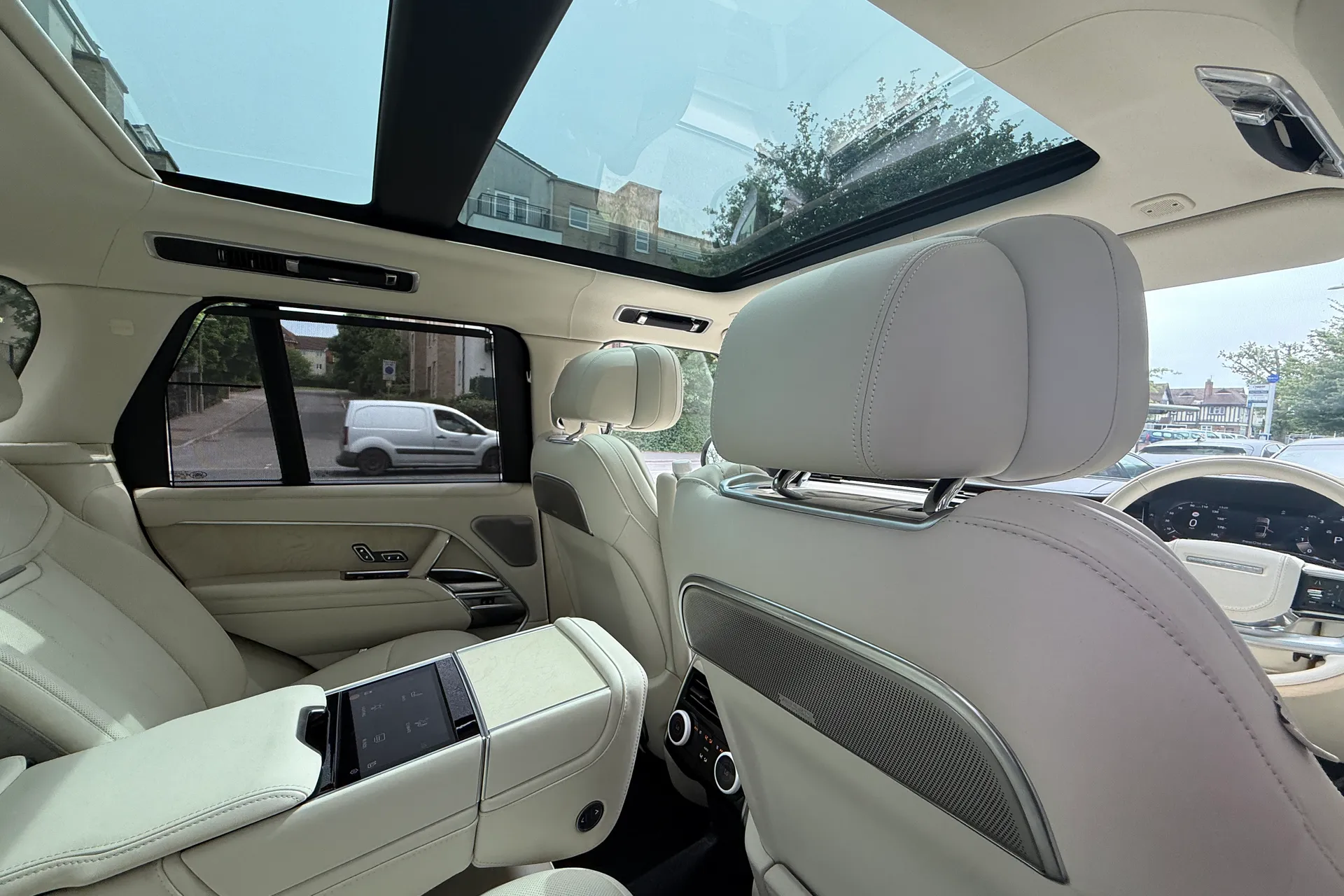 LAND ROVER RANGE ROVER thumbnail image number 56