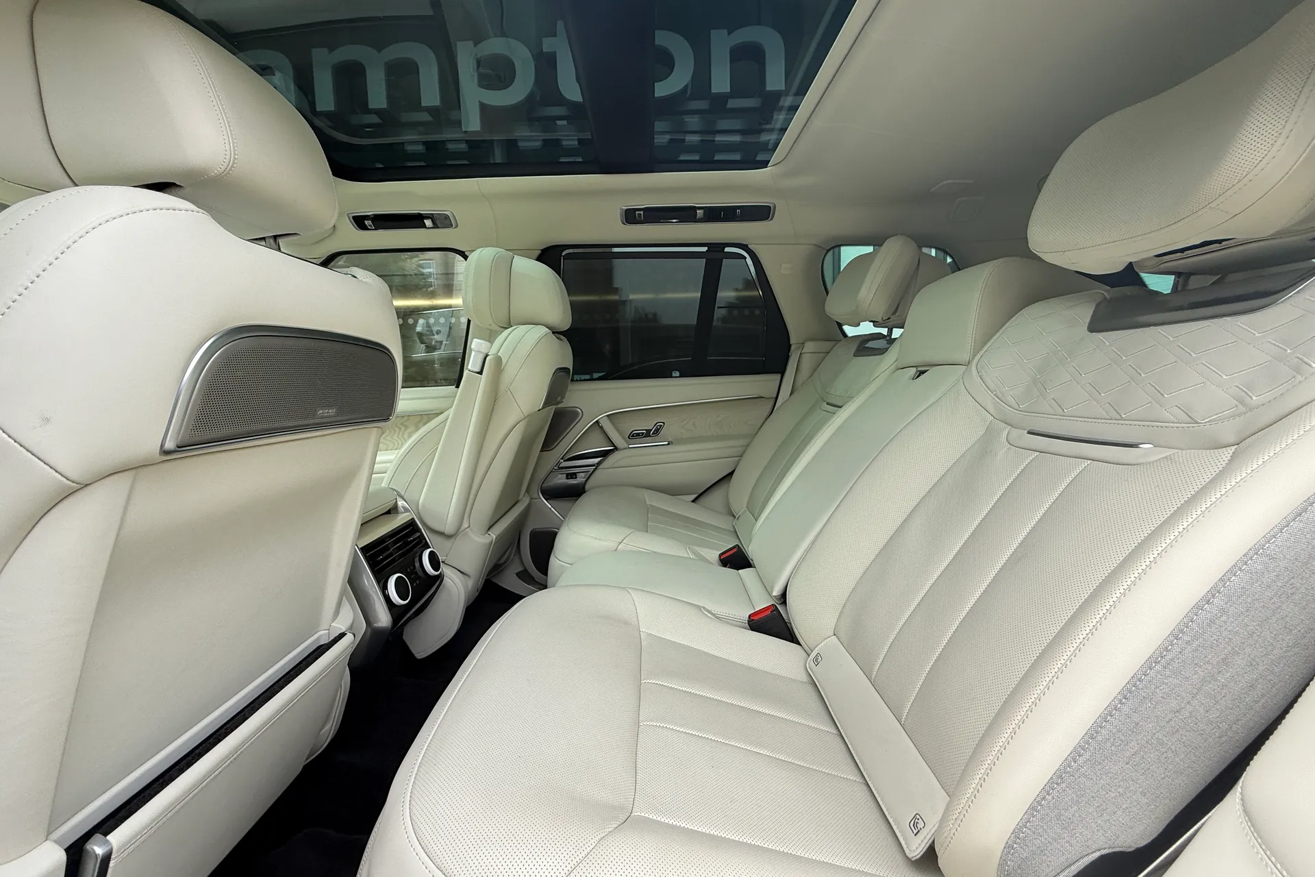 LAND ROVER RANGE ROVER thumbnail image number 75