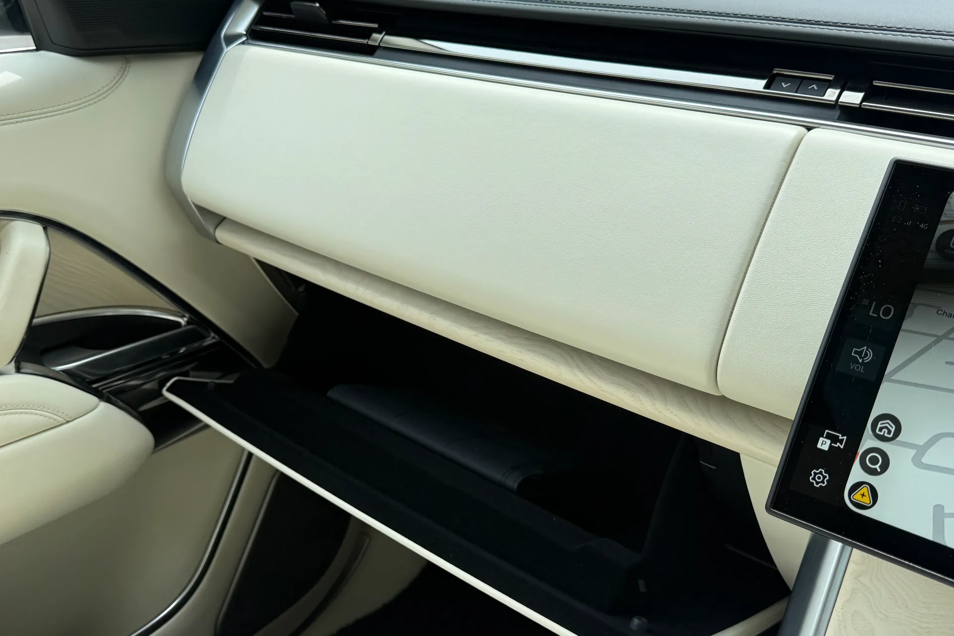 LAND ROVER RANGE ROVER thumbnail image number 39