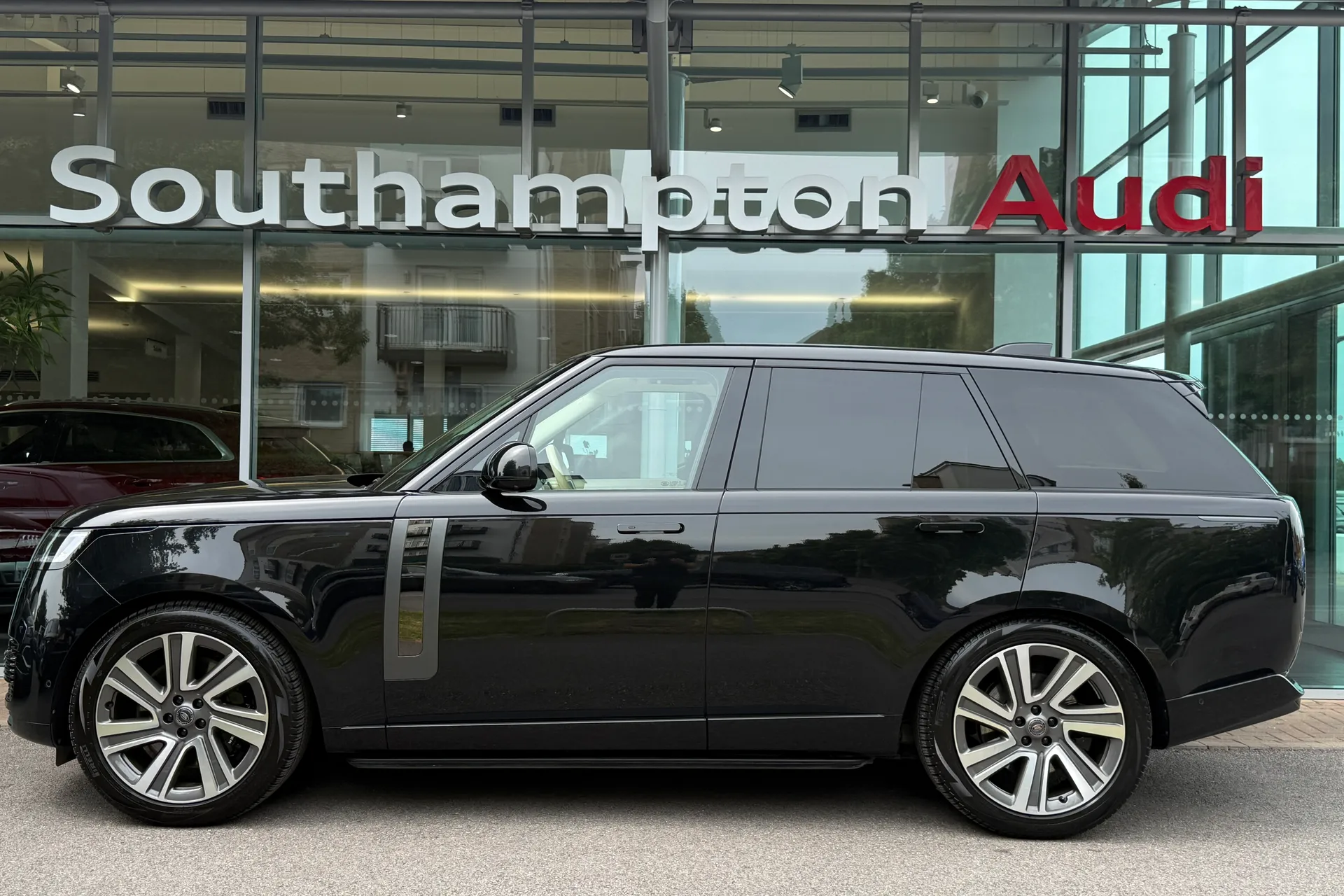 LAND ROVER RANGE ROVER thumbnail image number 82