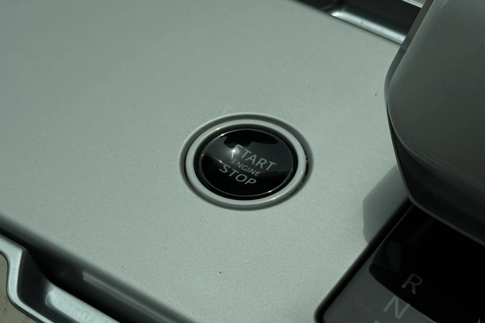 LAND ROVER RANGE ROVER thumbnail image number 36