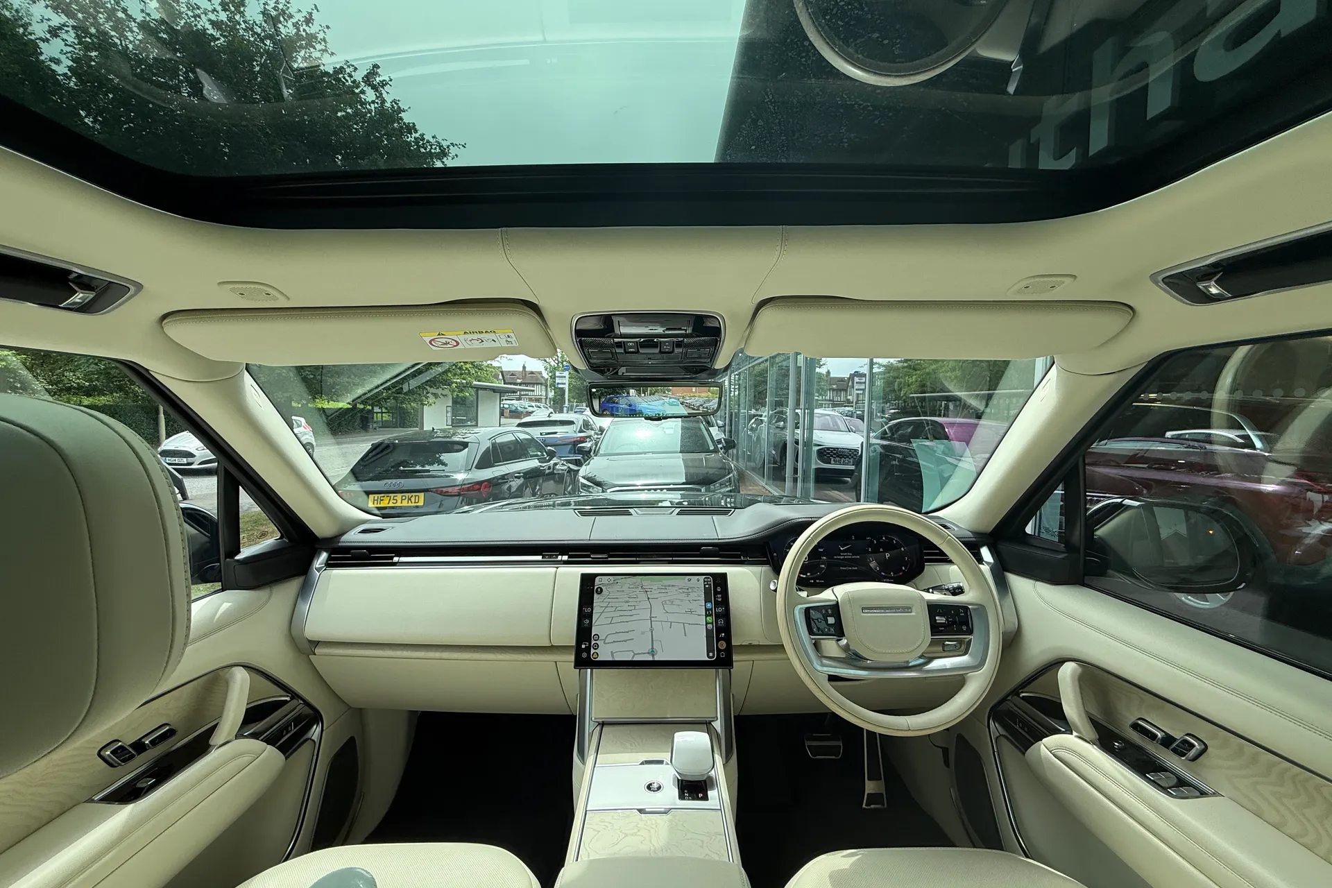 LAND ROVER RANGE ROVER thumbnail image number 3