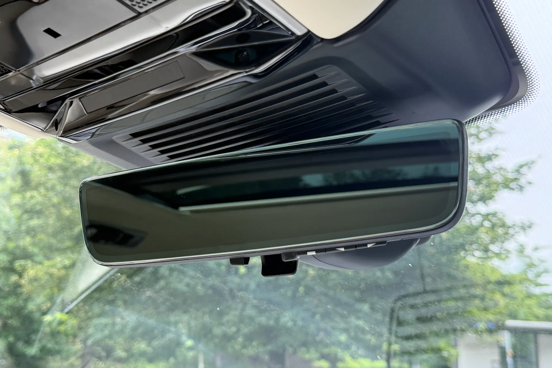 LAND ROVER RANGE ROVER thumbnail image number 43
