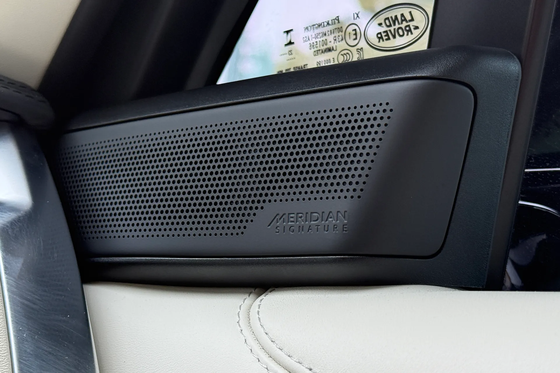 LAND ROVER RANGE ROVER thumbnail image number 11