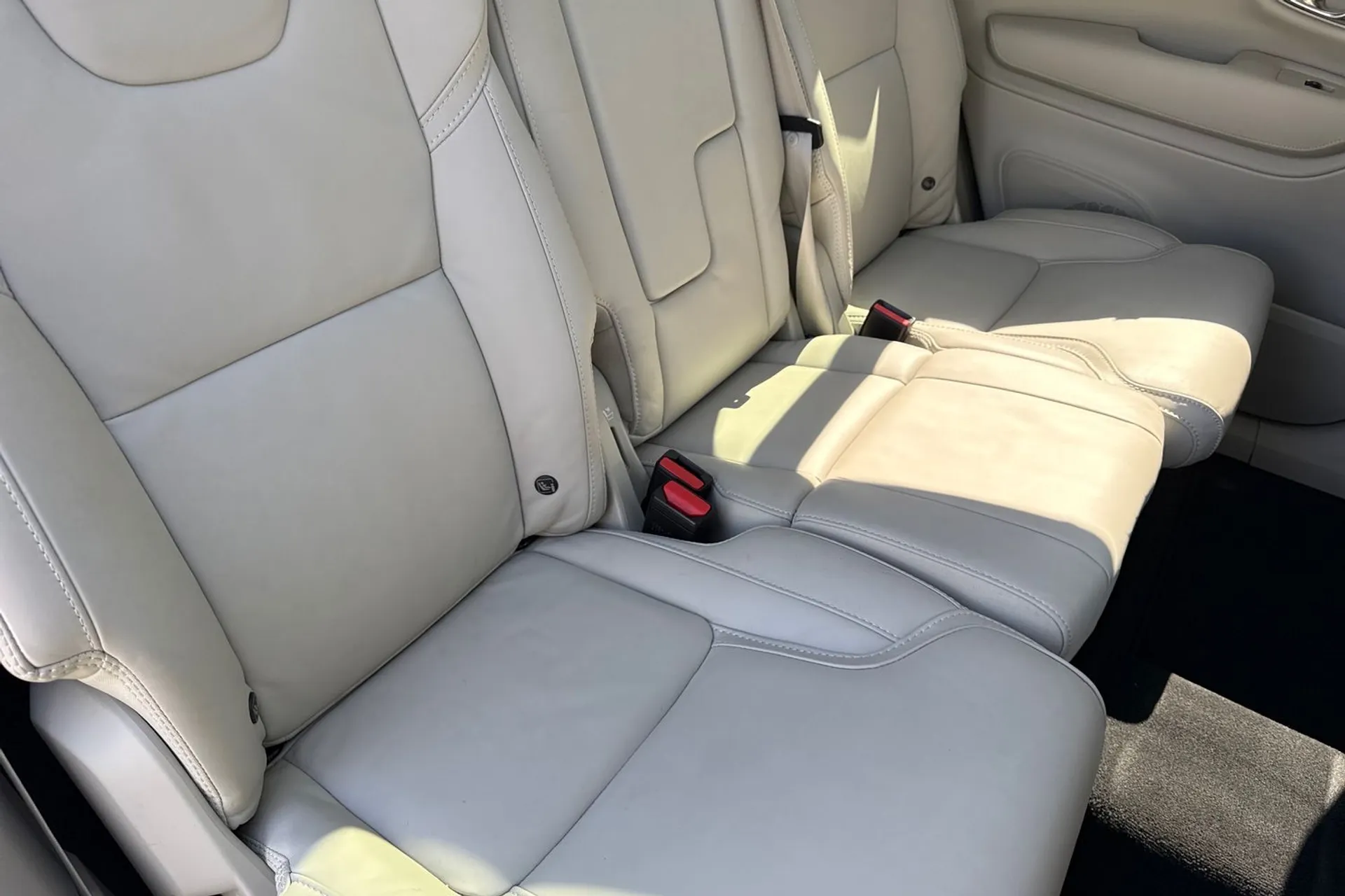 Volvo XC90 thumbnail image number 27