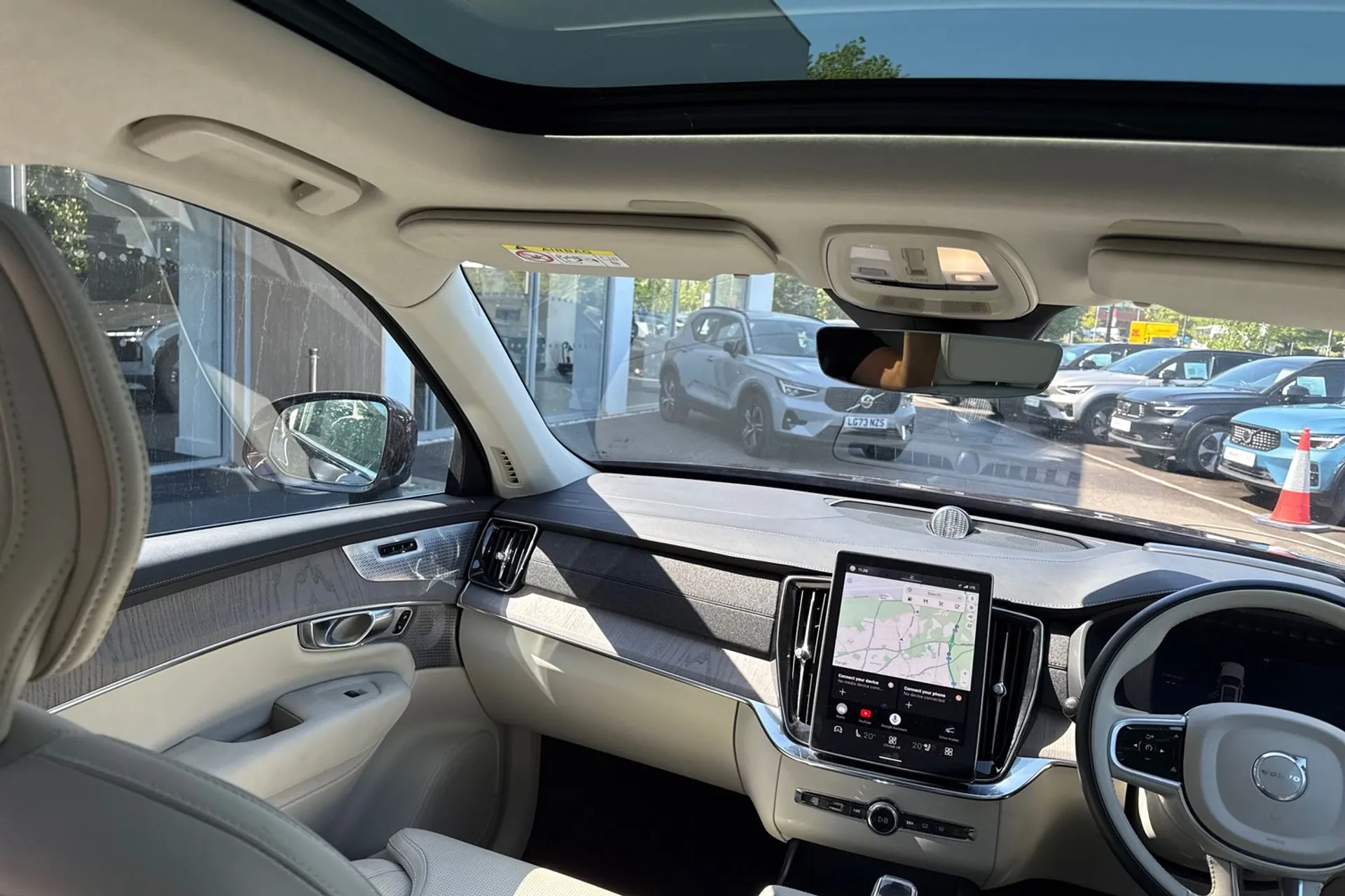 Volvo XC90 thumbnail image number 35