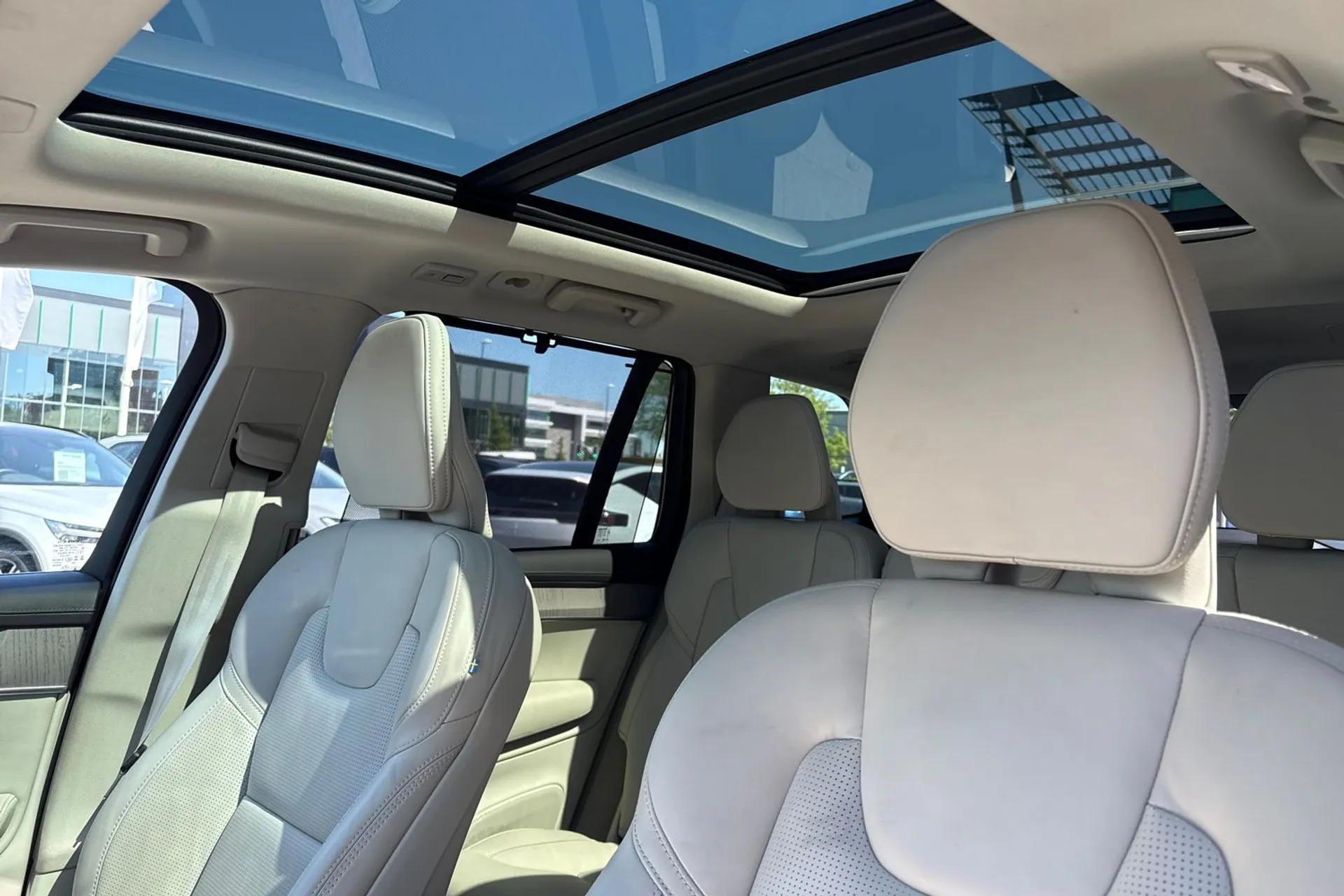Volvo XC90 thumbnail image number 31