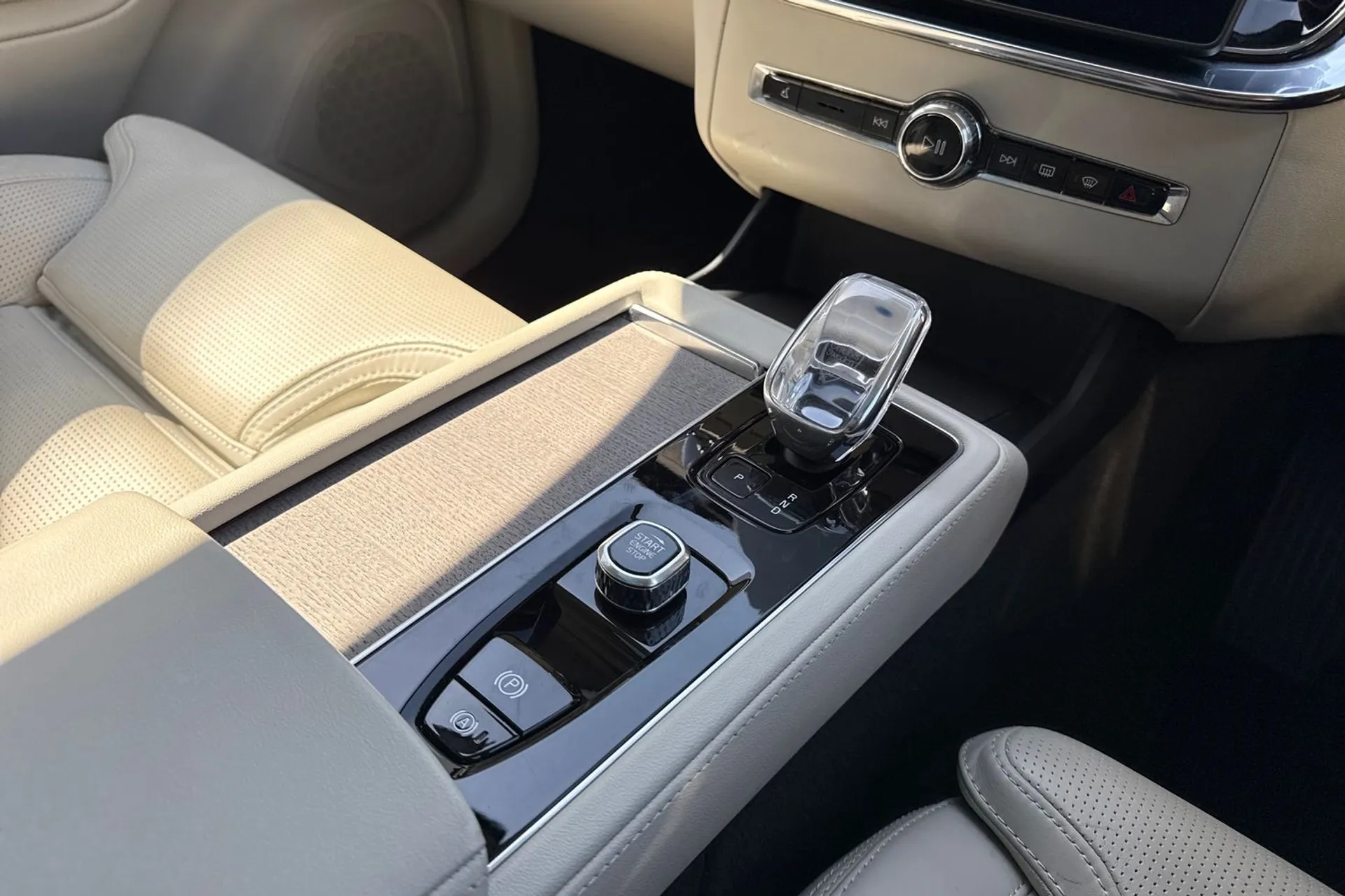 Volvo XC90 thumbnail image number 47