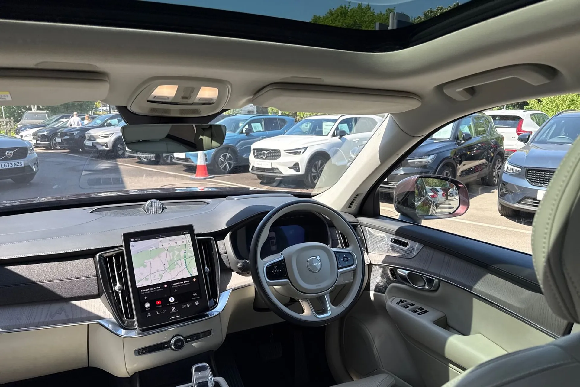 Volvo XC90 thumbnail image number 36