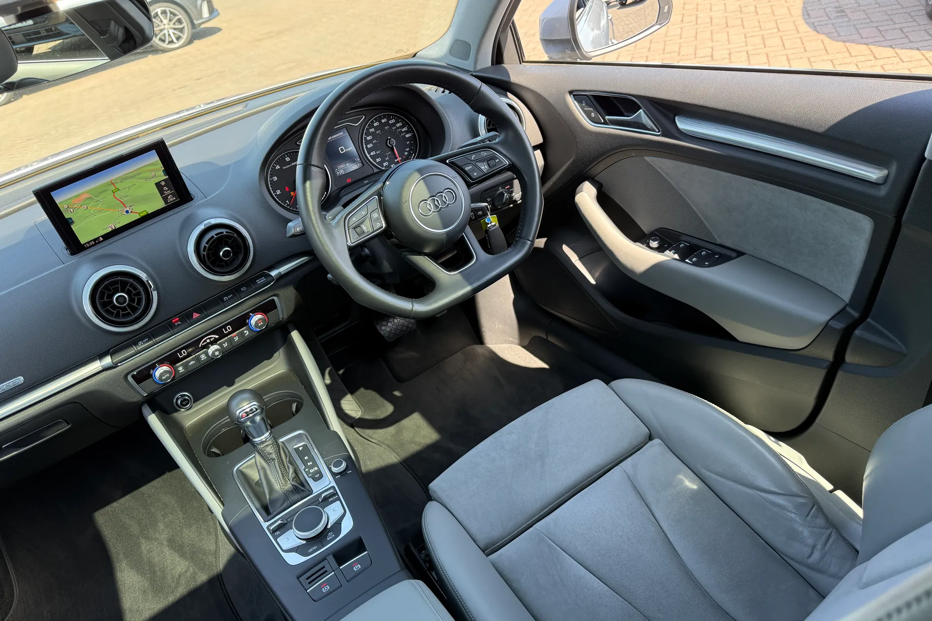 Audi A3 thumbnail image number 43
