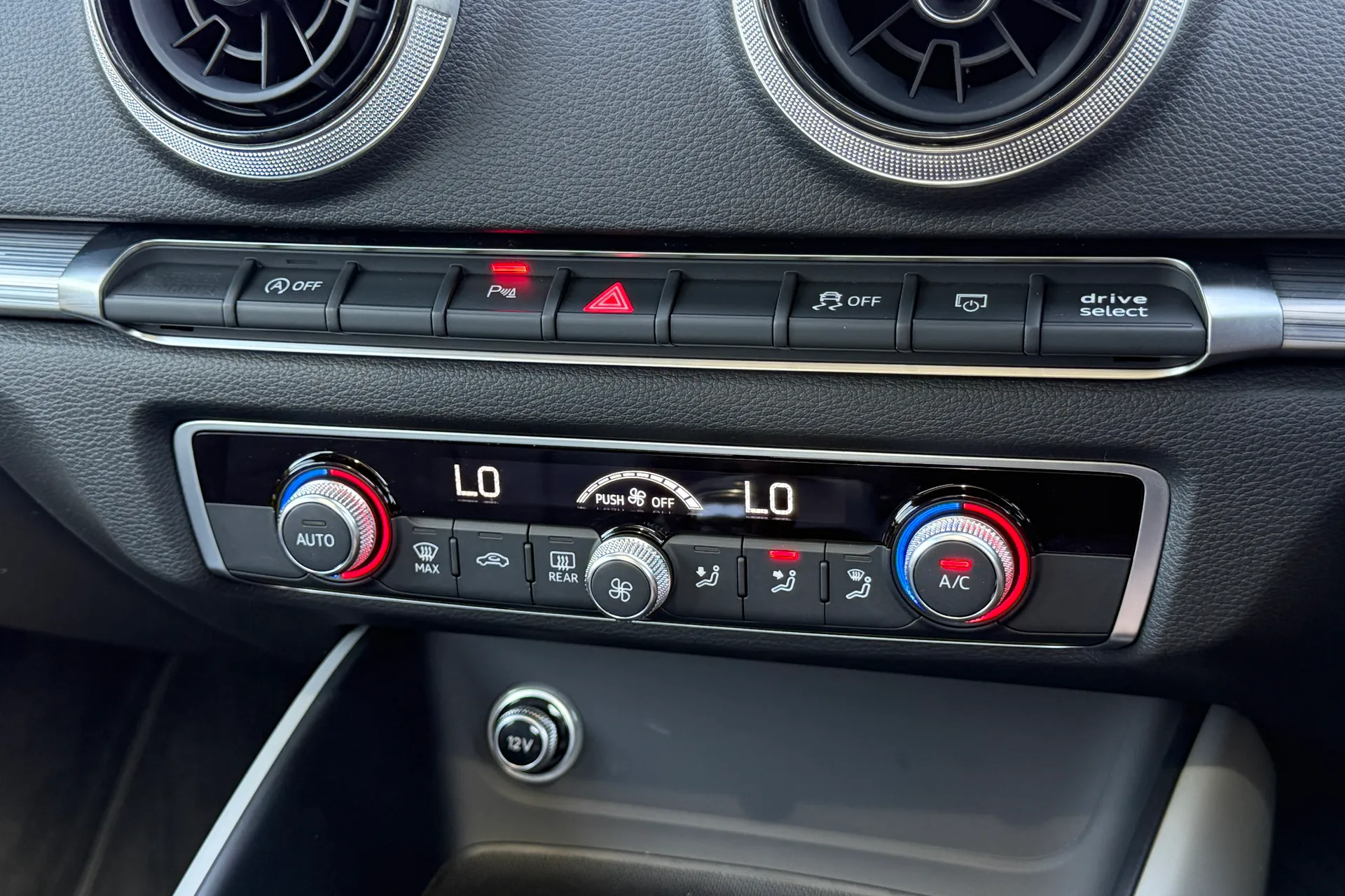 Audi A3 thumbnail image number 15