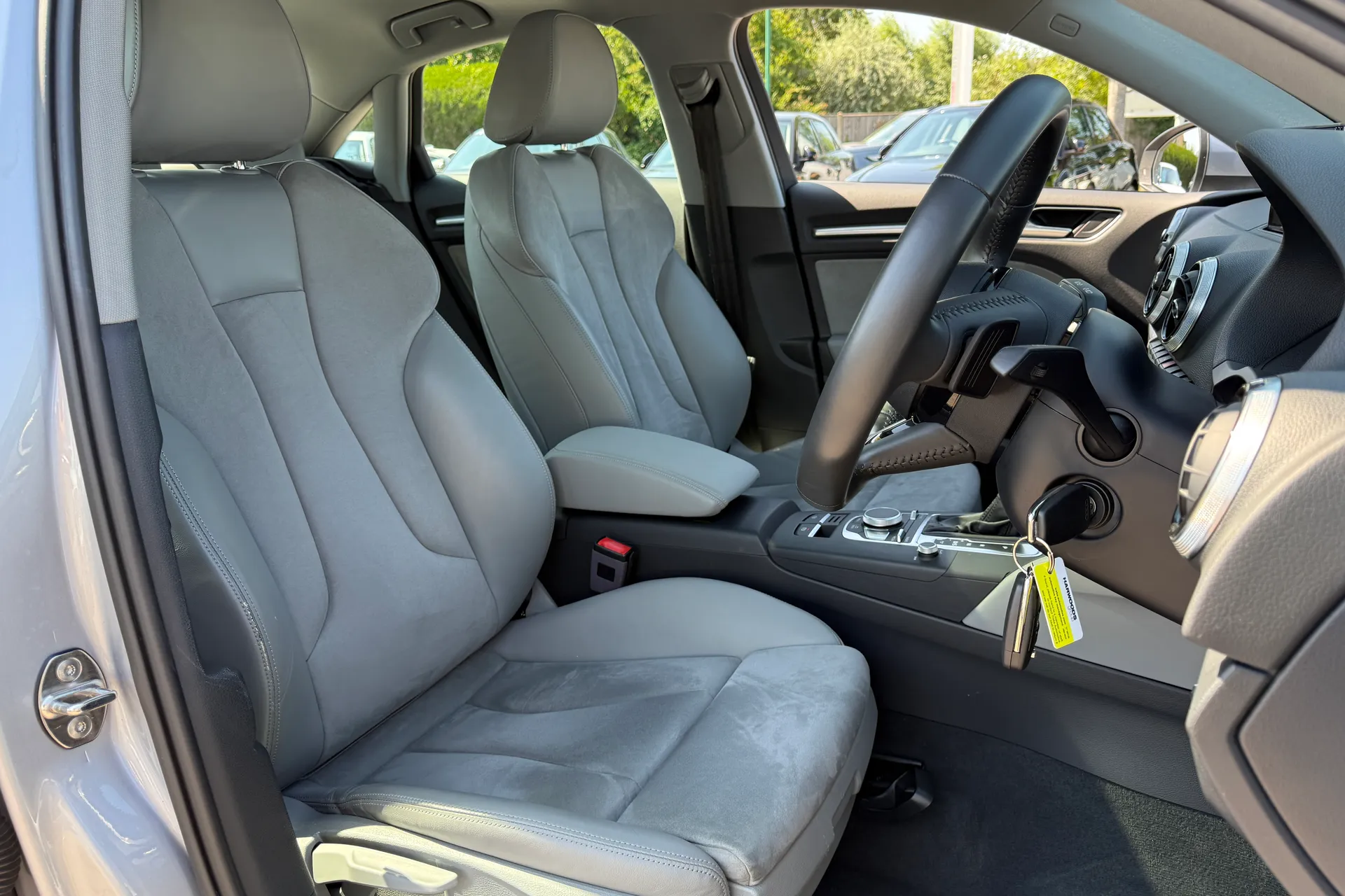Audi A3 thumbnail image number 25