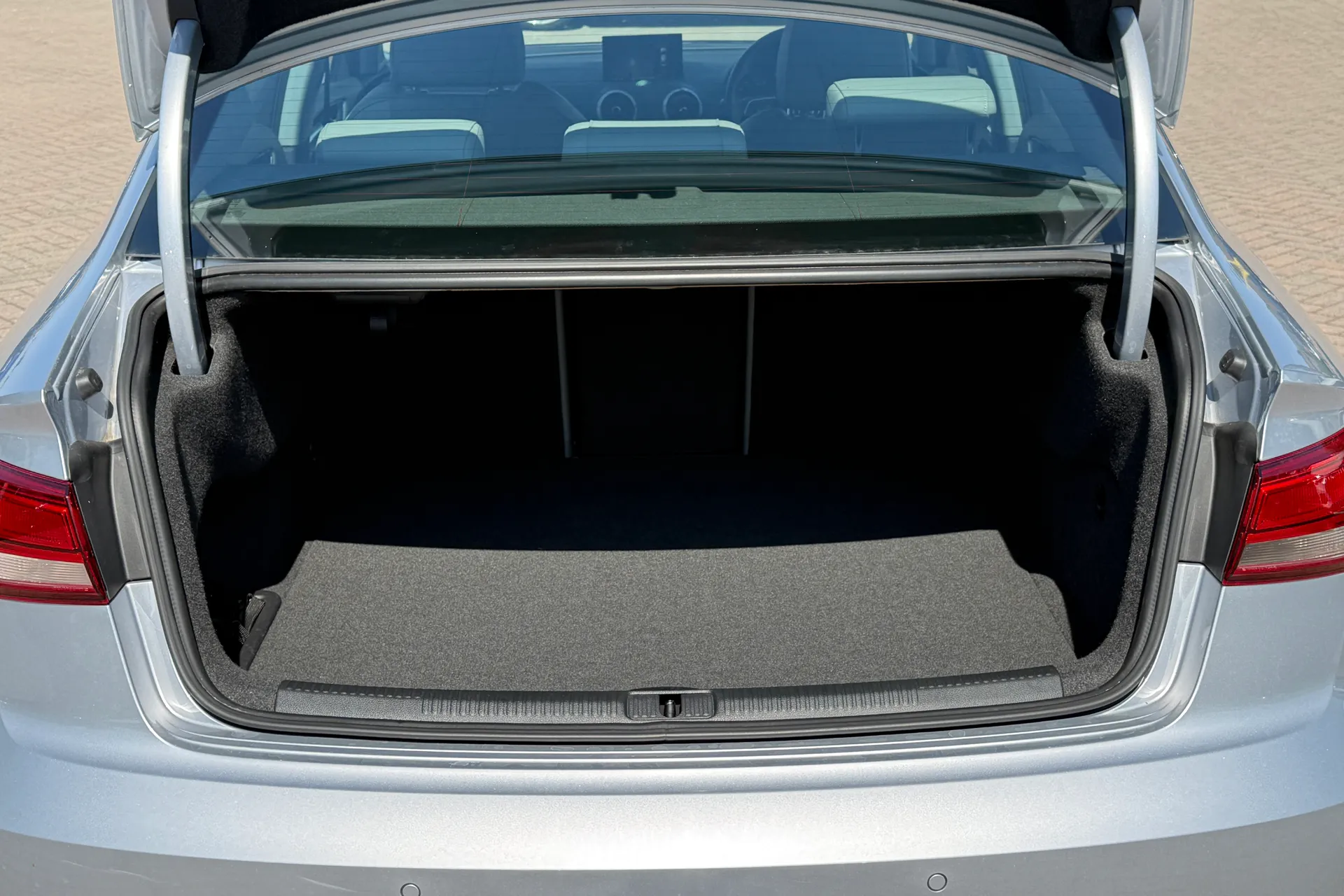 Audi A3 thumbnail image number 36