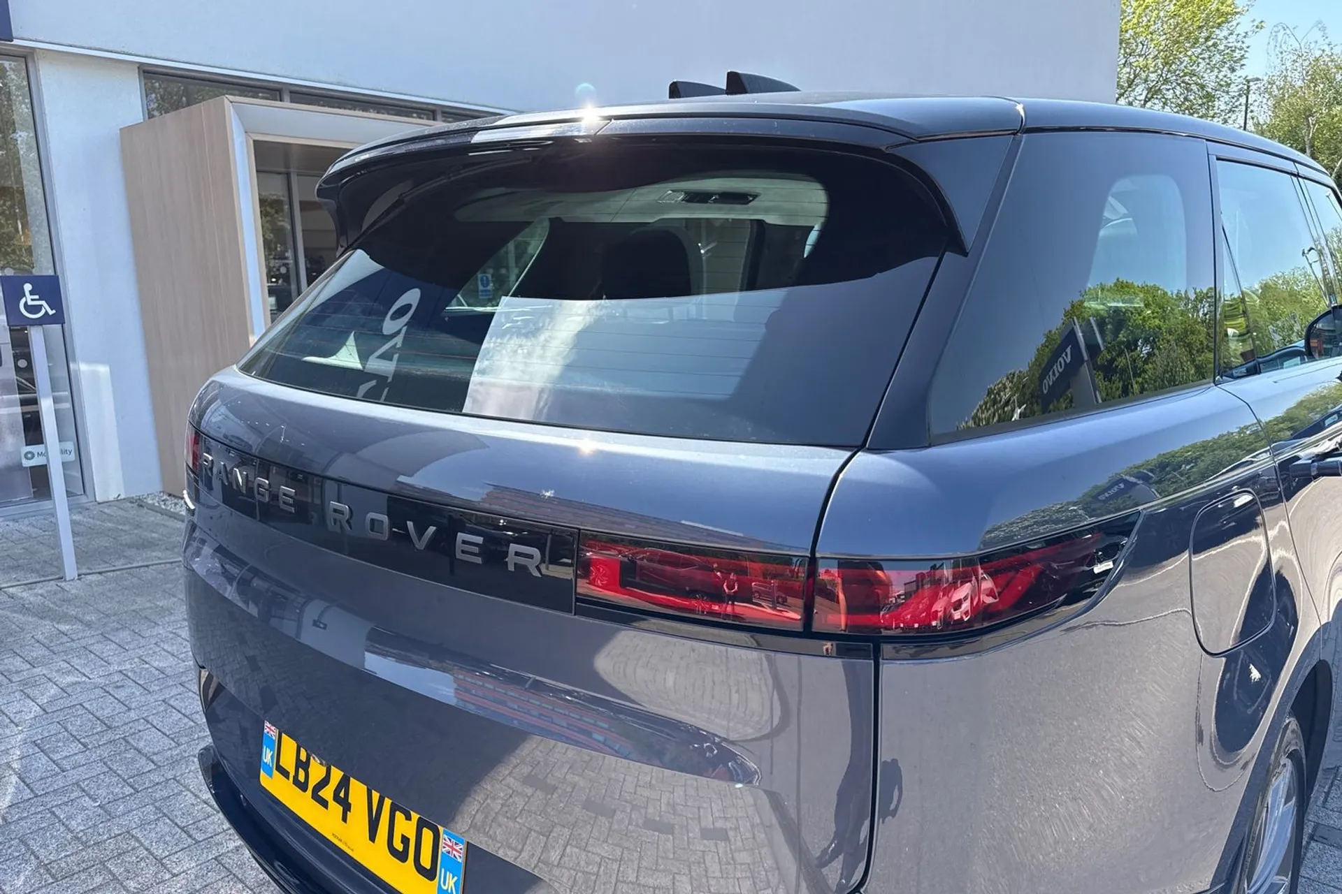 LAND ROVER RANGE ROVER SPORT thumbnail image number 16