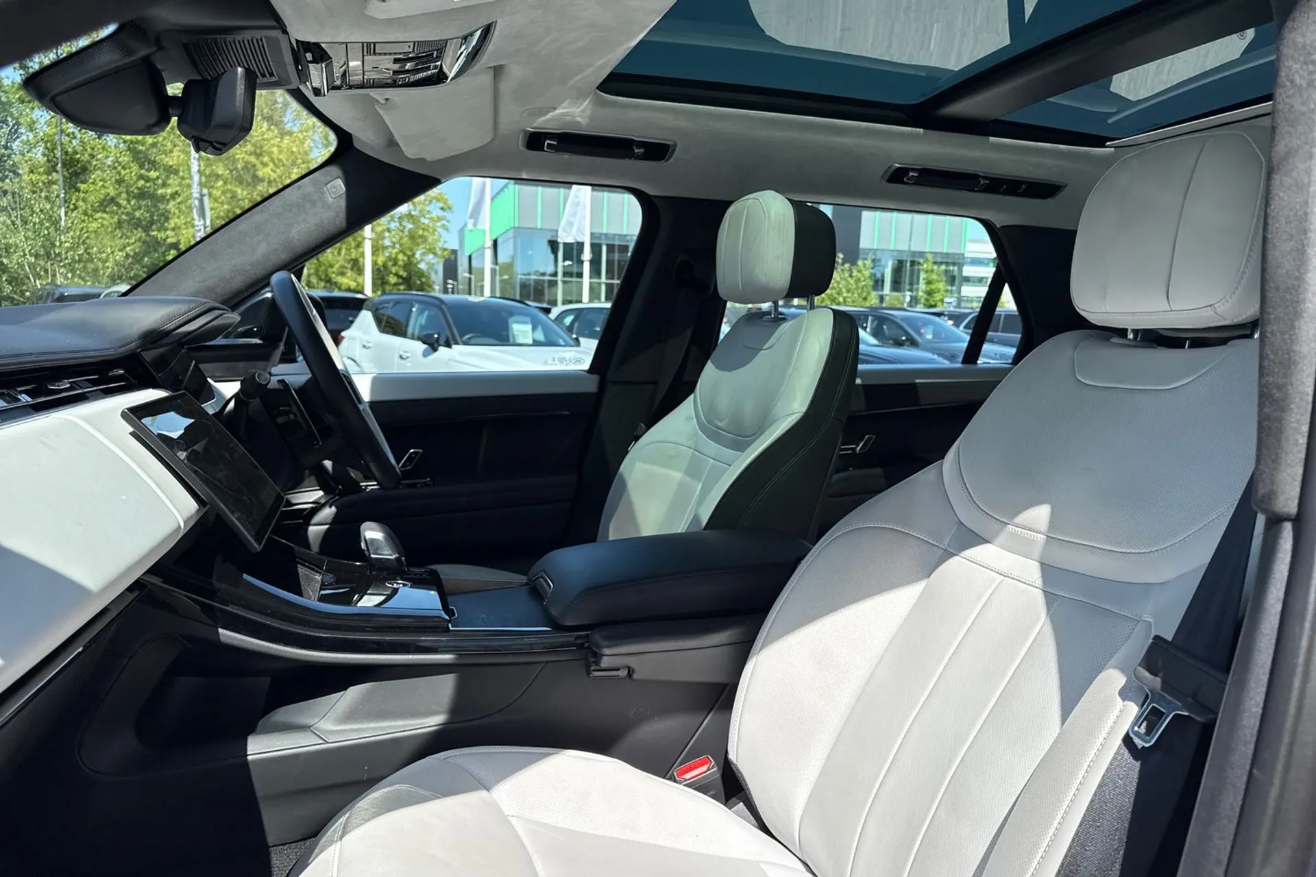 LAND ROVER RANGE ROVER SPORT thumbnail image number 29