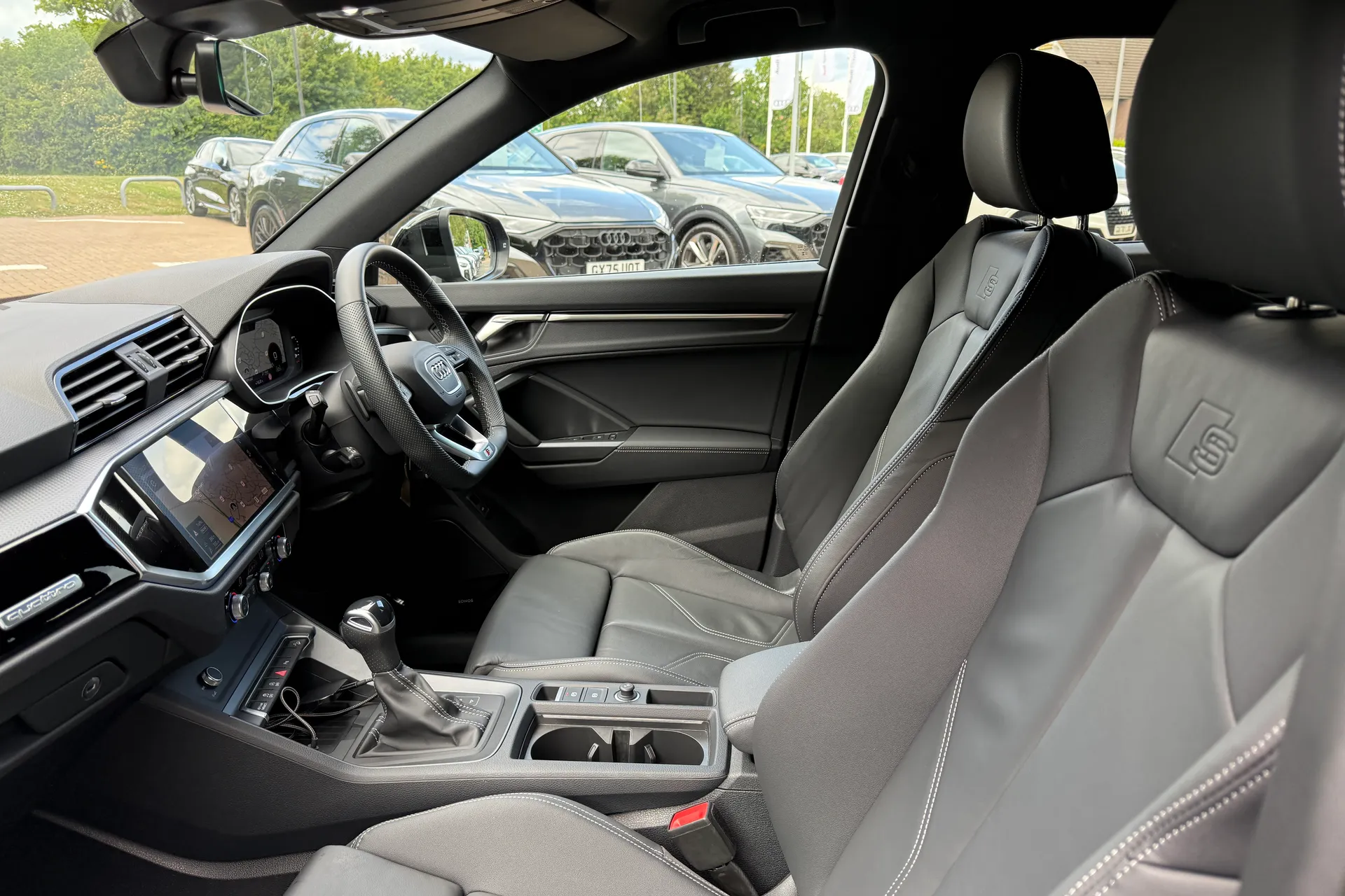 Audi Q3 thumbnail image number 54