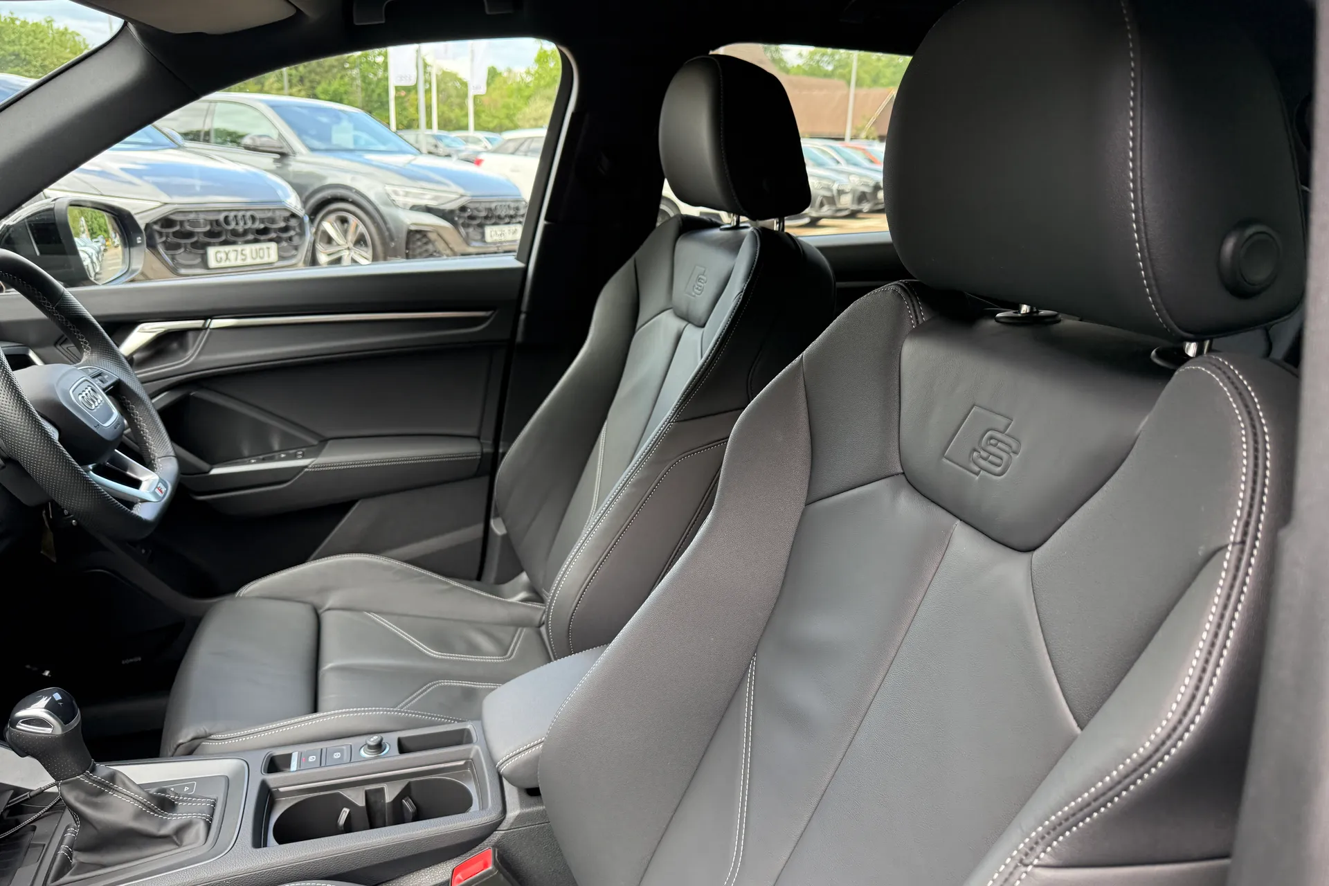 Audi Q3 thumbnail image number 53