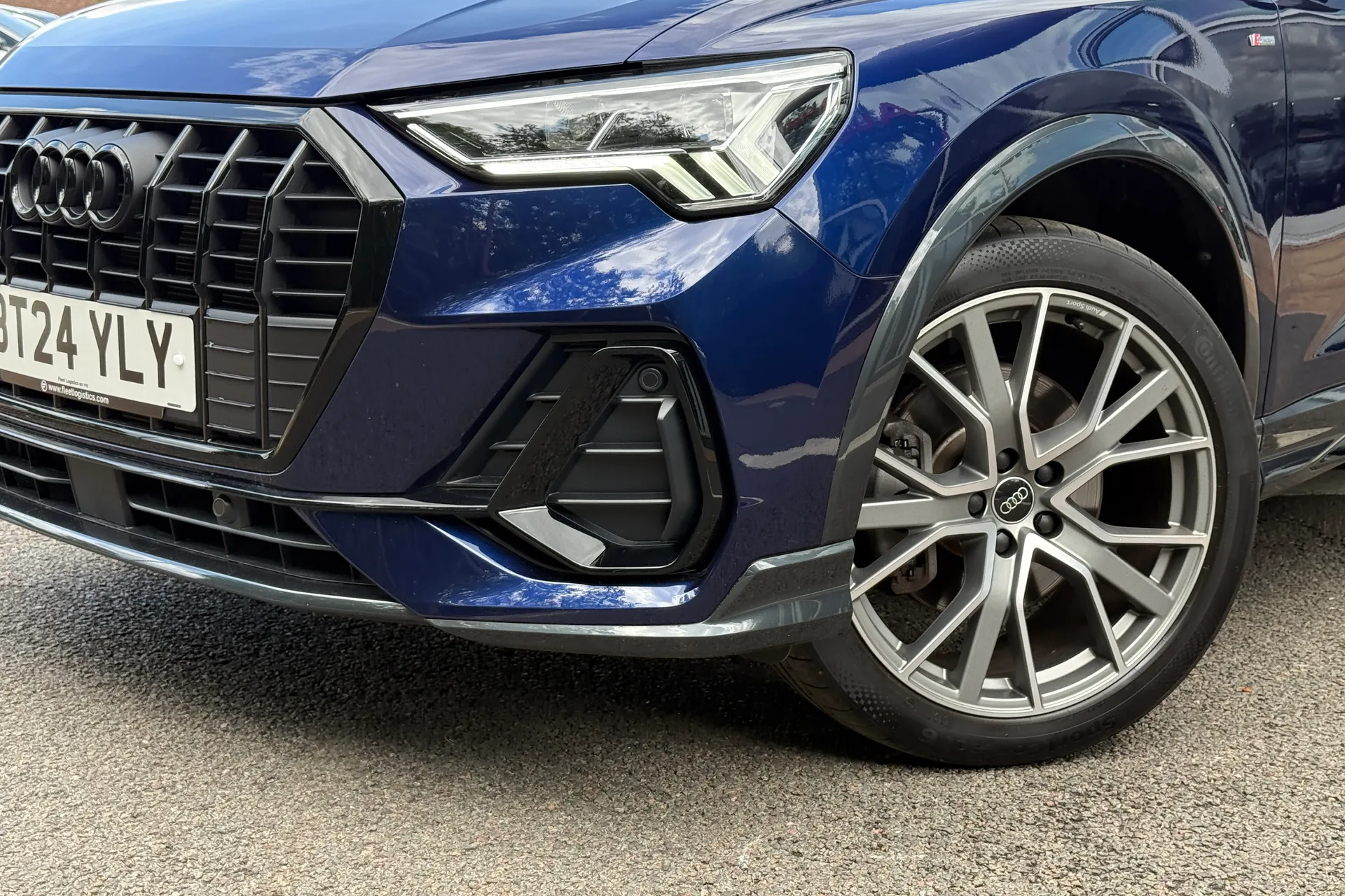 Audi Q3 thumbnail image number 56