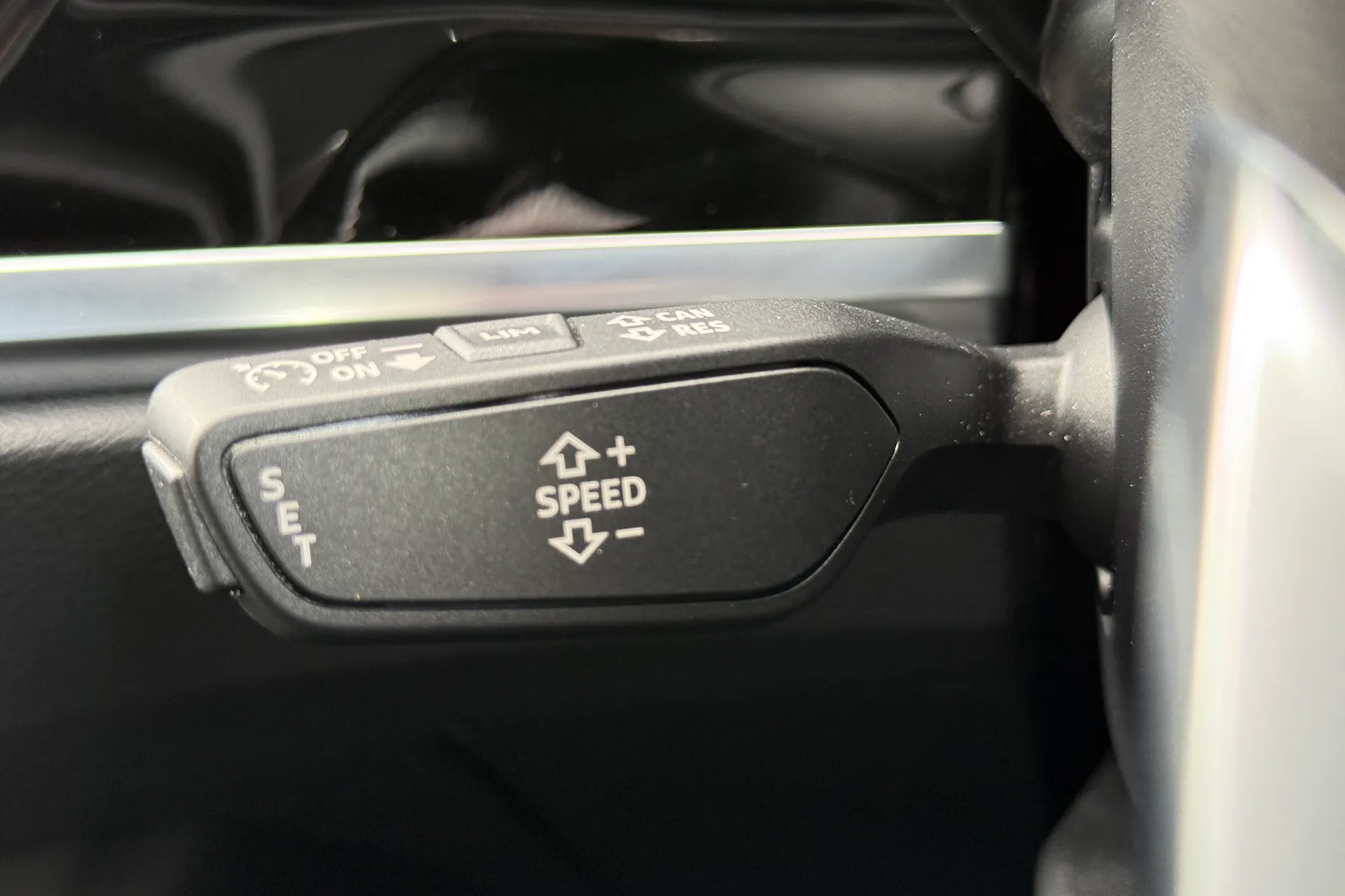 Audi Q3 thumbnail image number 15