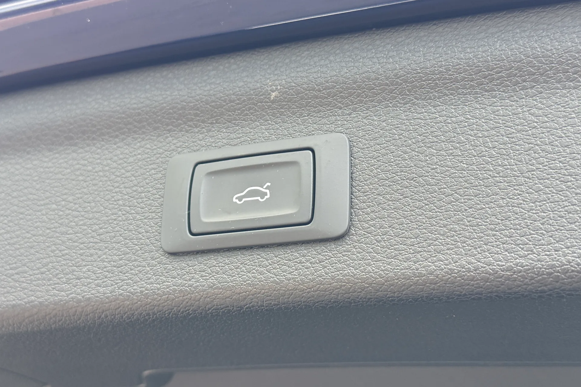 Audi Q3 thumbnail image number 43