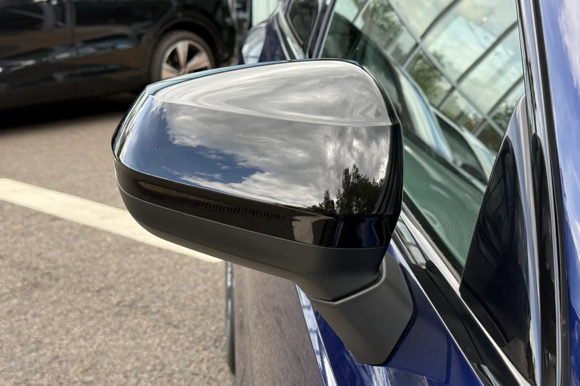 Audi Q3 thumbnail image number 13