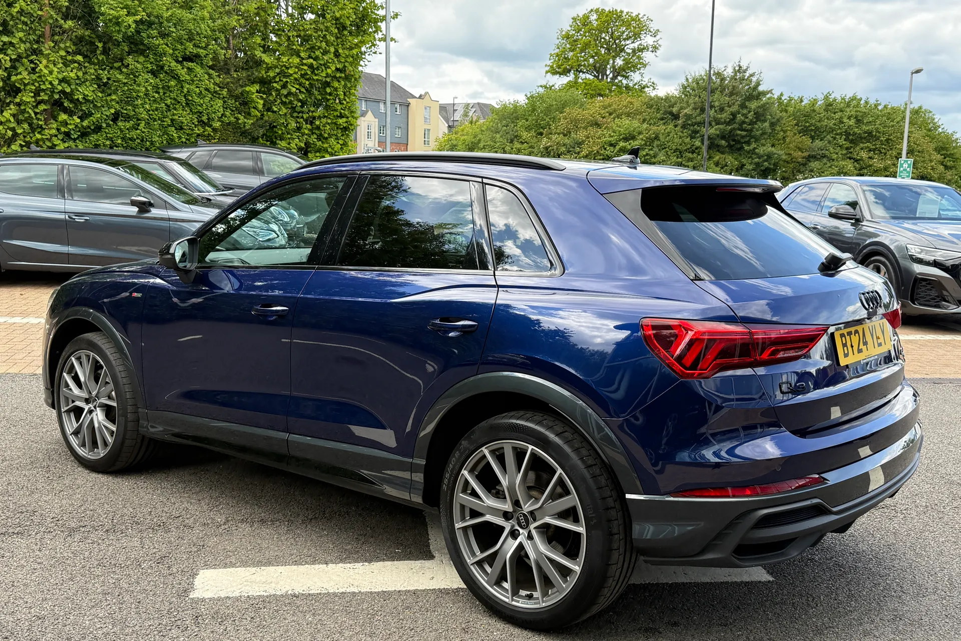 Audi Q3 thumbnail image number 47