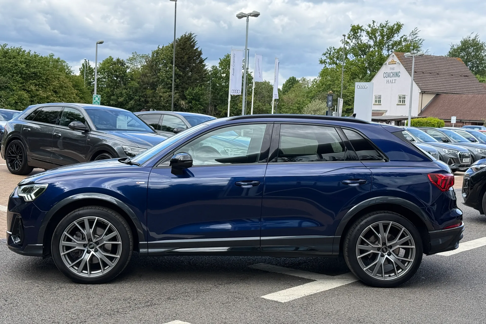 Audi Q3 thumbnail image number 48