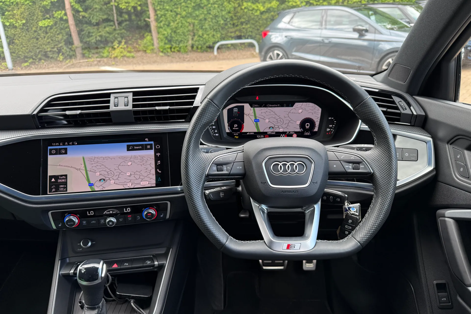 Audi Q3 thumbnail image number 5