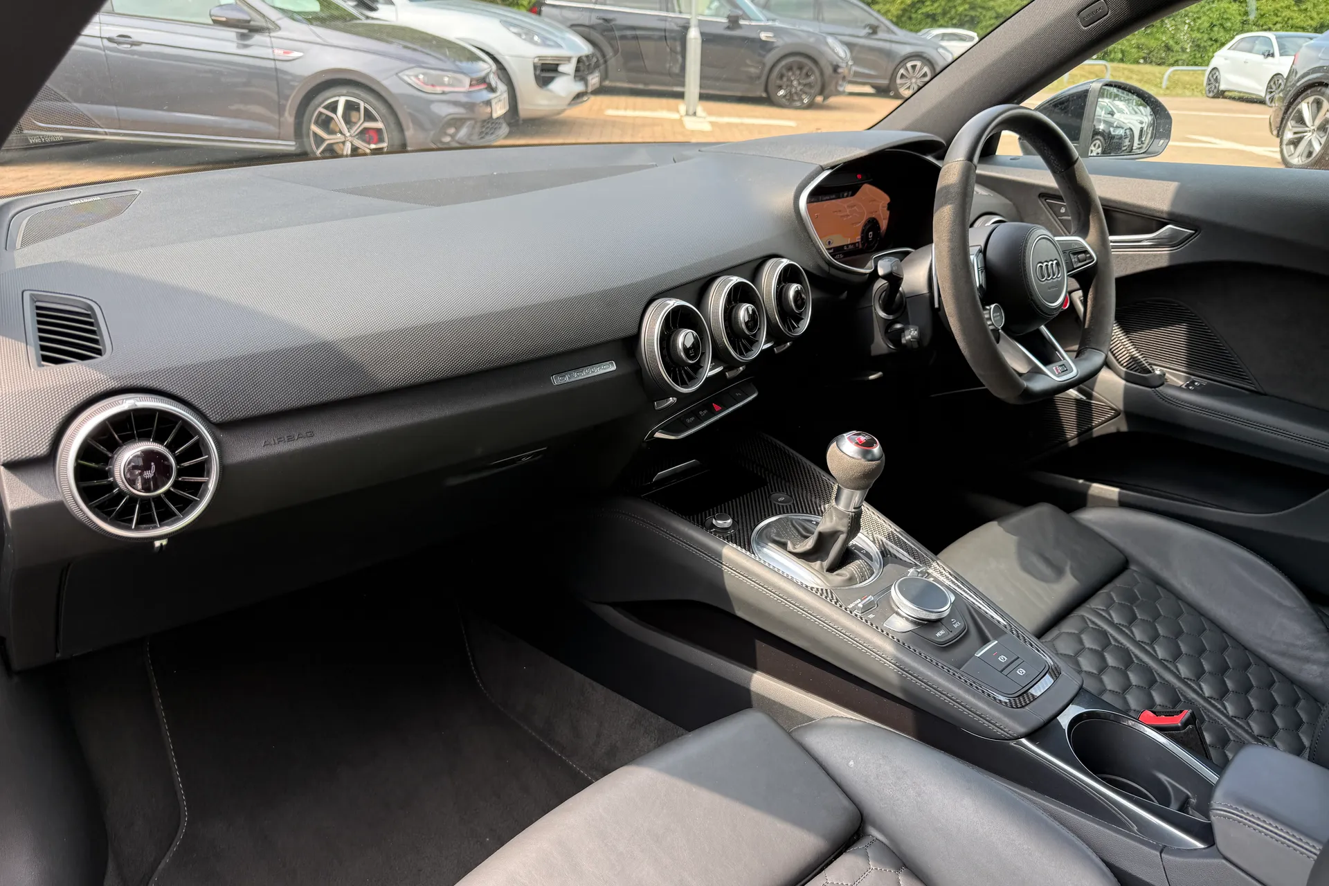 Audi TT thumbnail image number 48