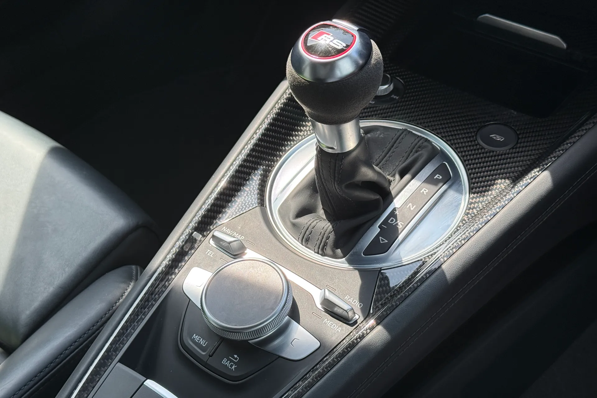 Audi TT thumbnail image number 21