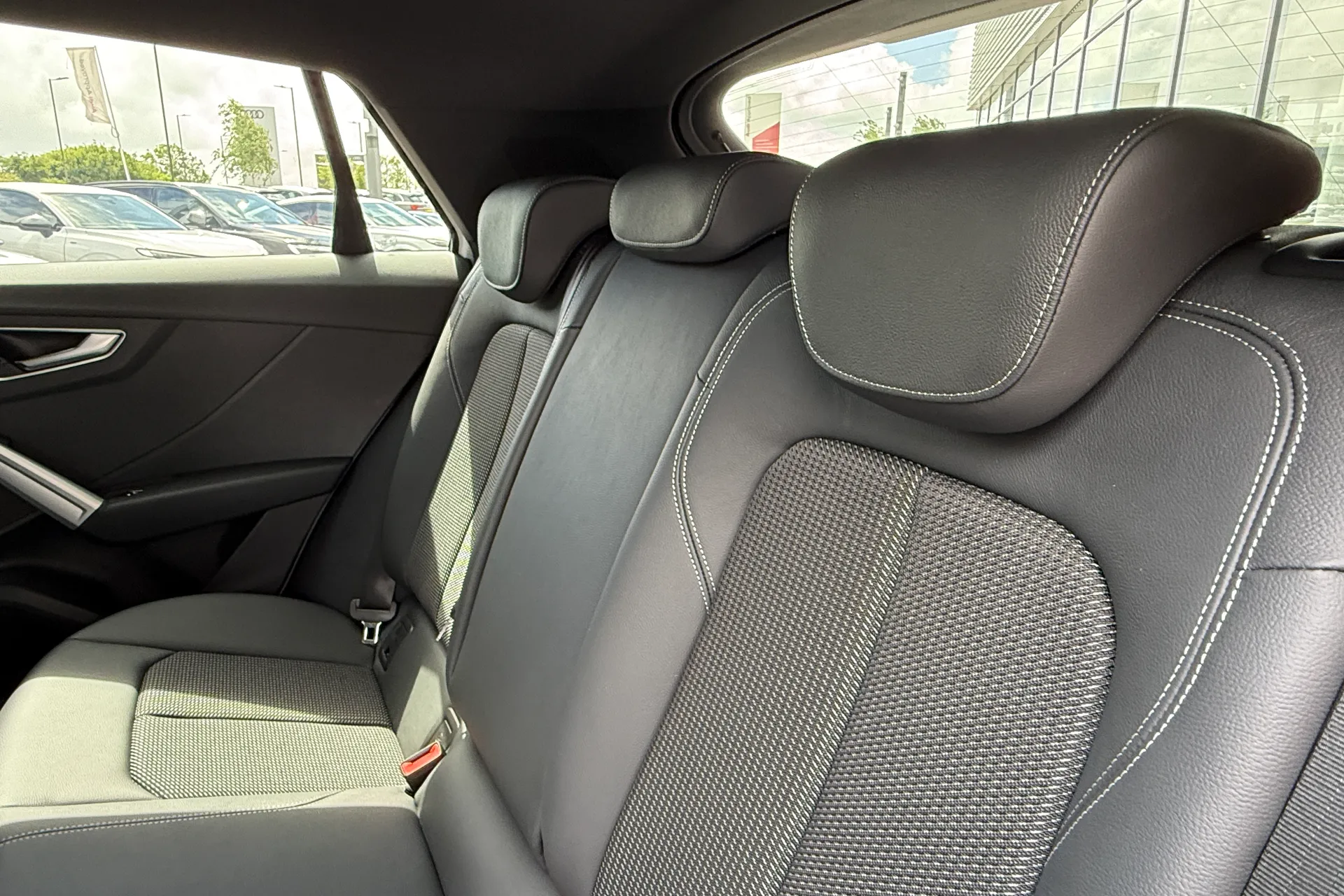 Audi Q2 thumbnail image number 29