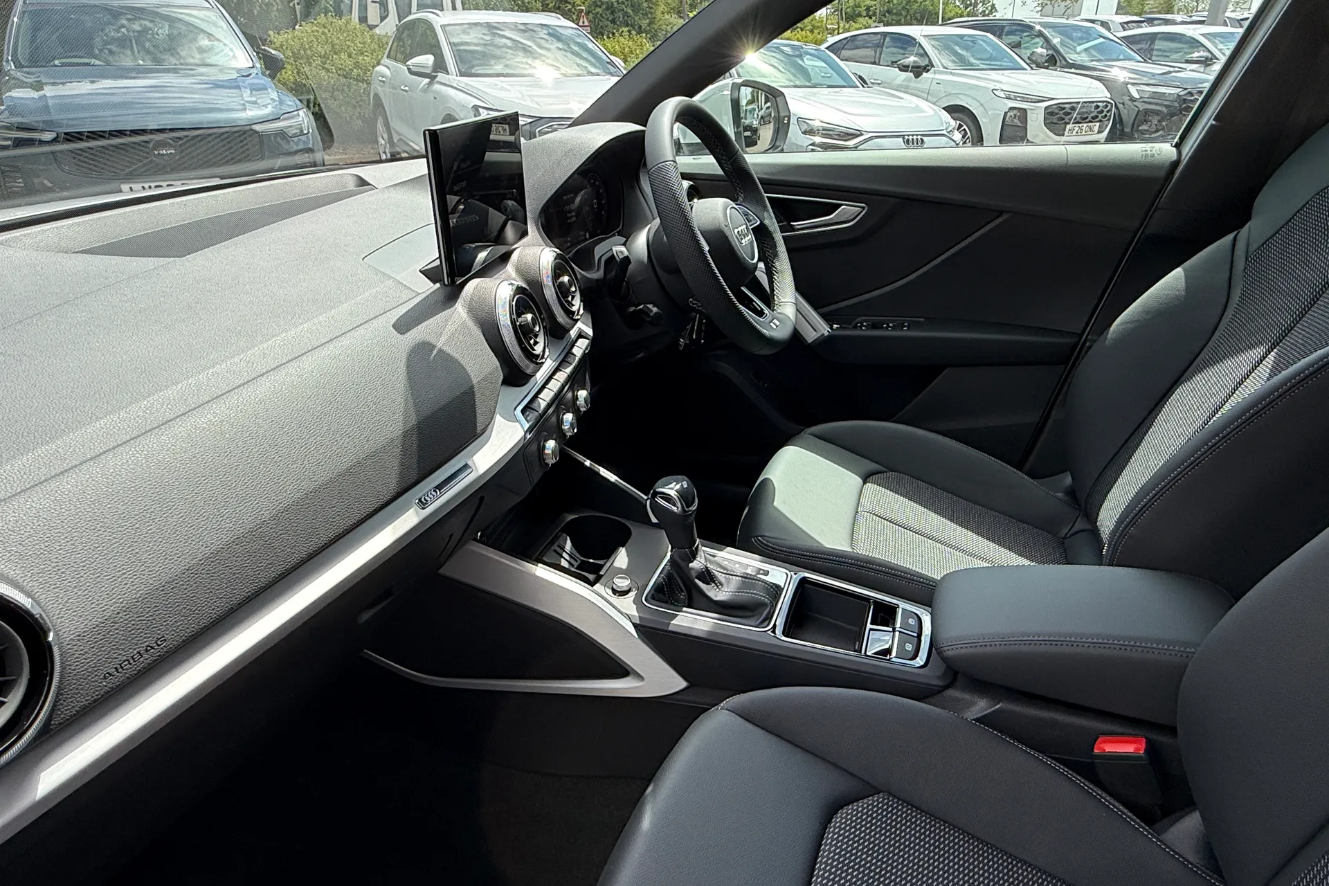 Audi Q2 thumbnail image number 25