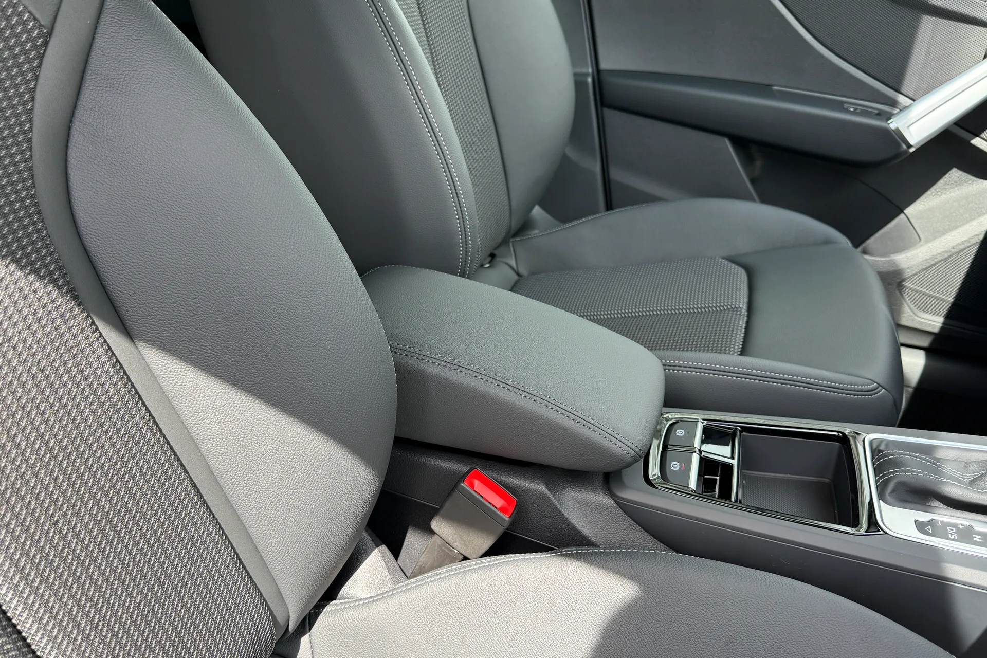 Audi Q2 thumbnail image number 20
