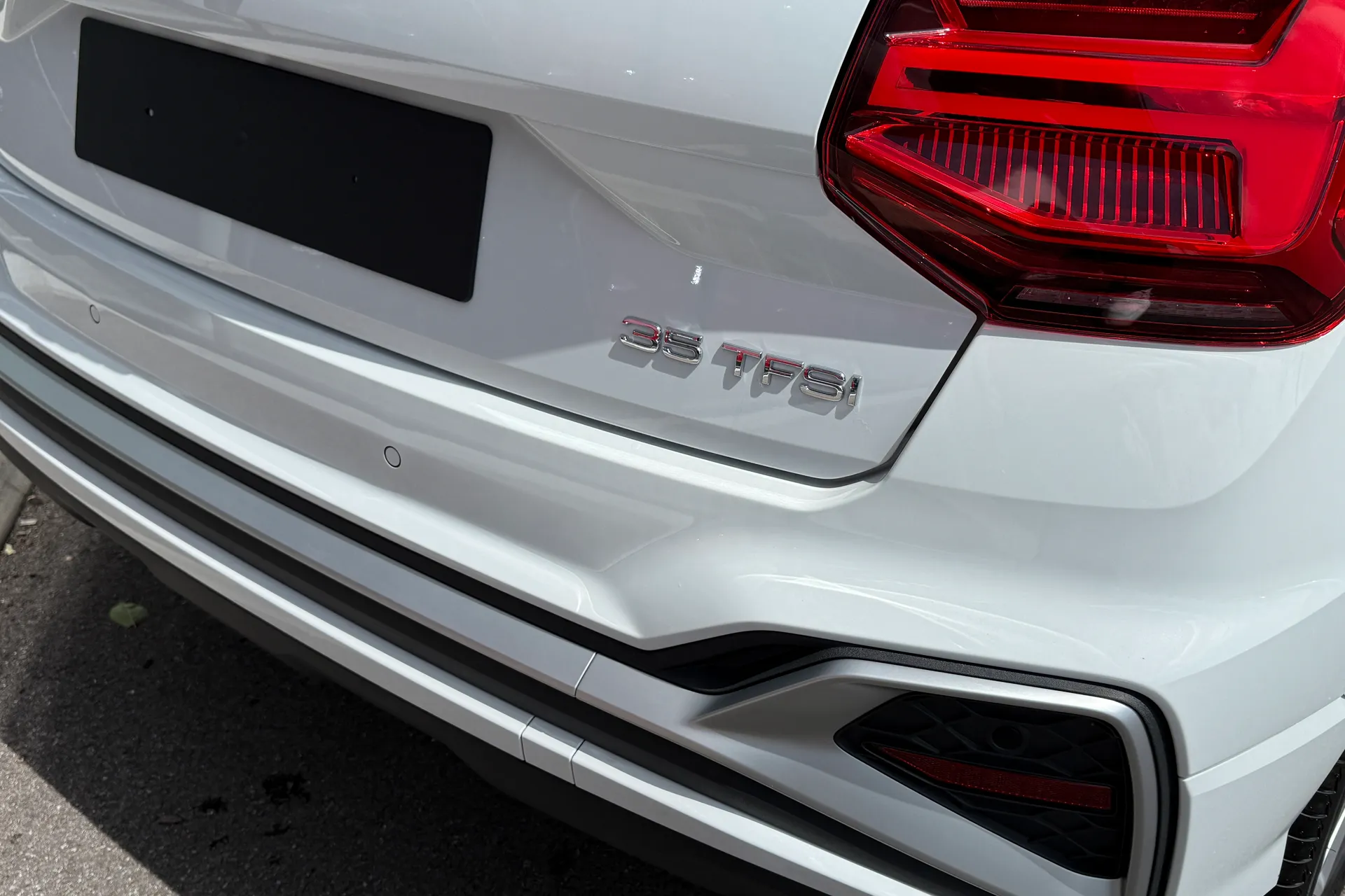 Audi Q2 thumbnail image number 13